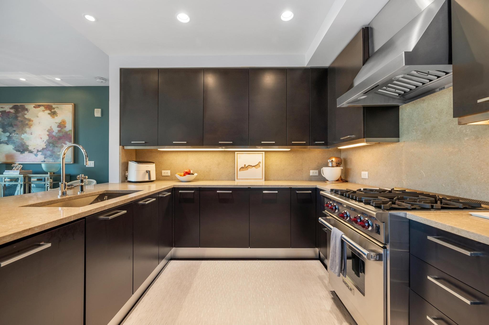 200 Congress Ave # 13A, Austin, TX 78701