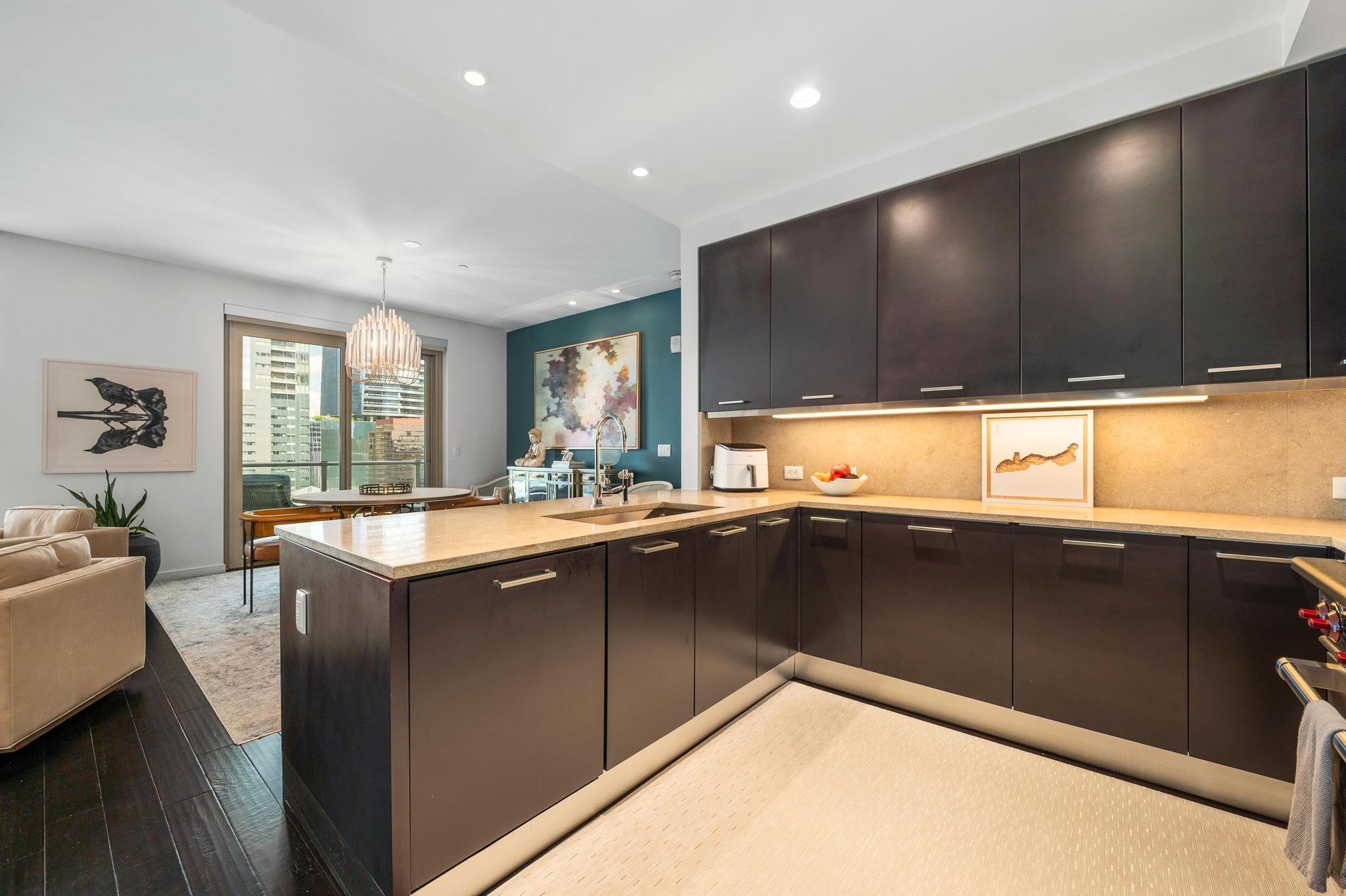 200 Congress Ave # 13A, Austin, TX 78701