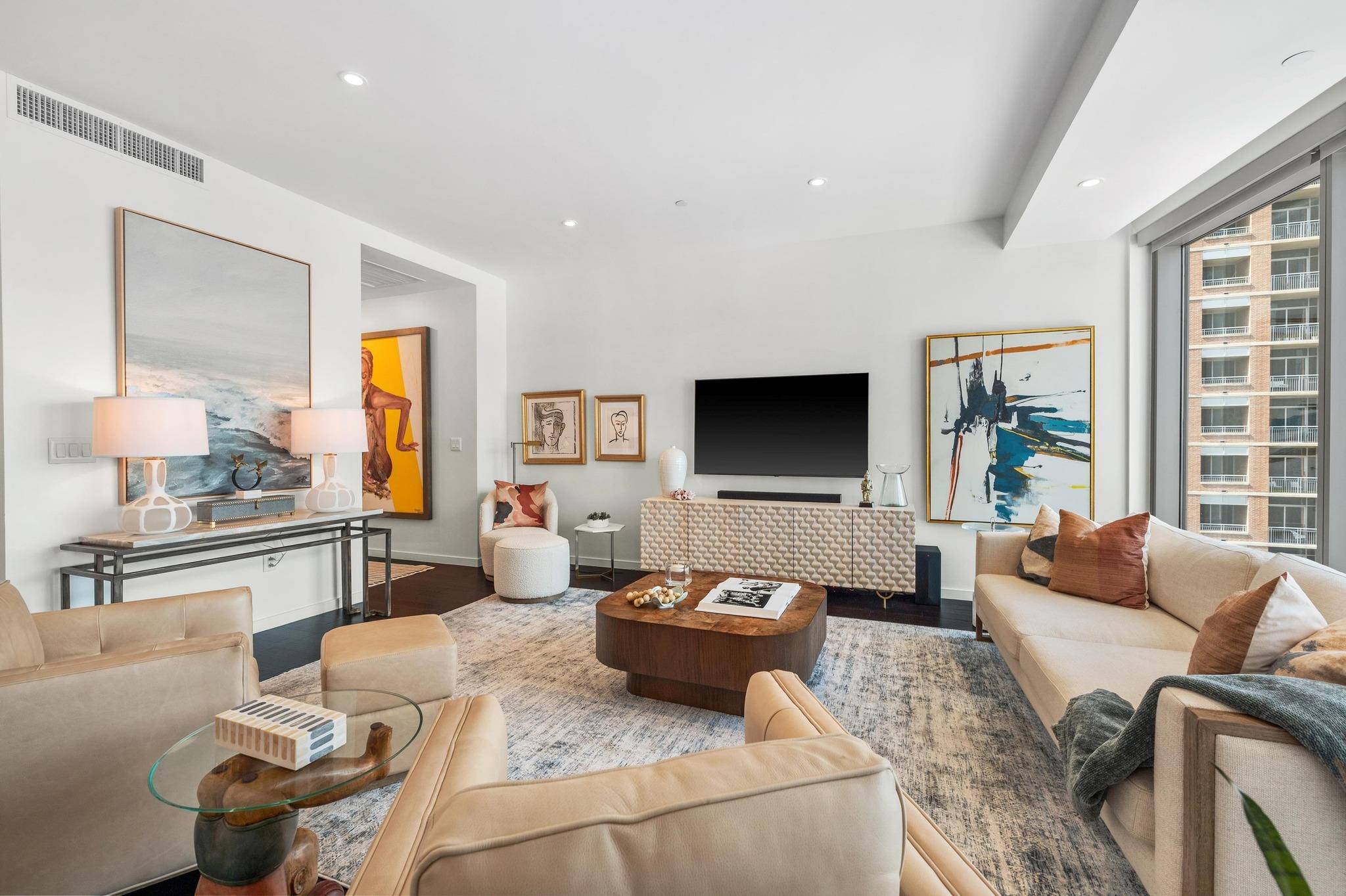 200 Congress Ave # 13A, Austin, TX 78701