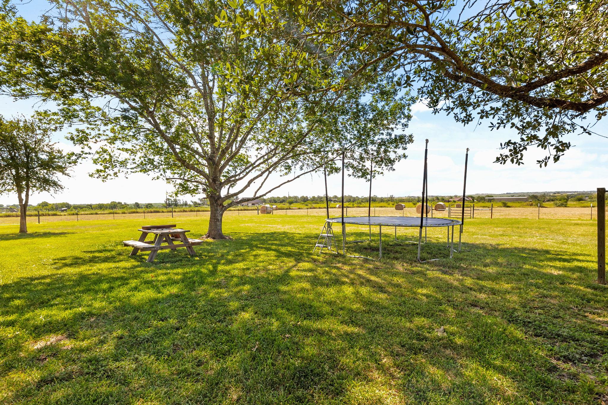 6673 Center Point Rd, San Marcos, TX 78666