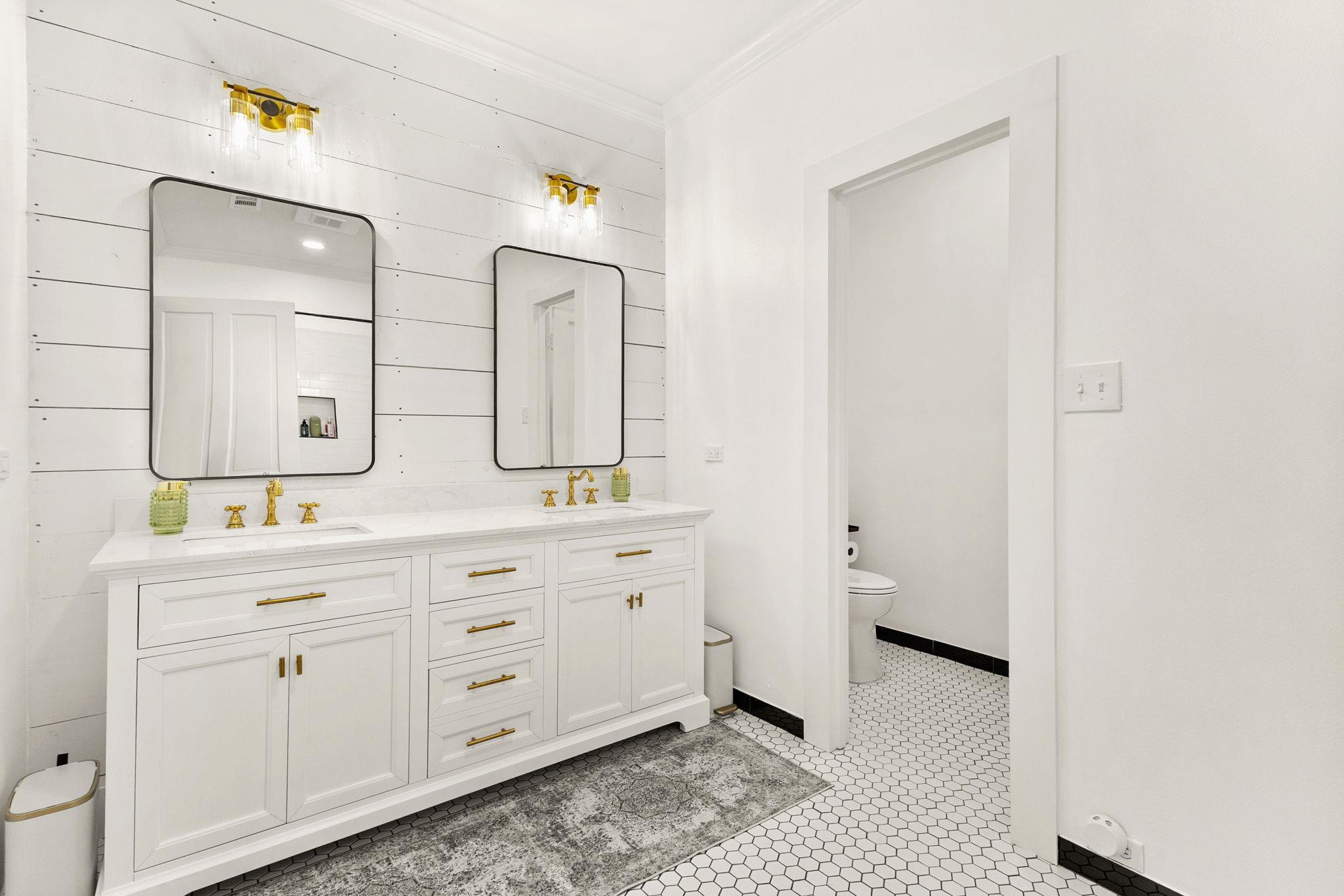 6673 Center Point Rd, San Marcos, TX 78666