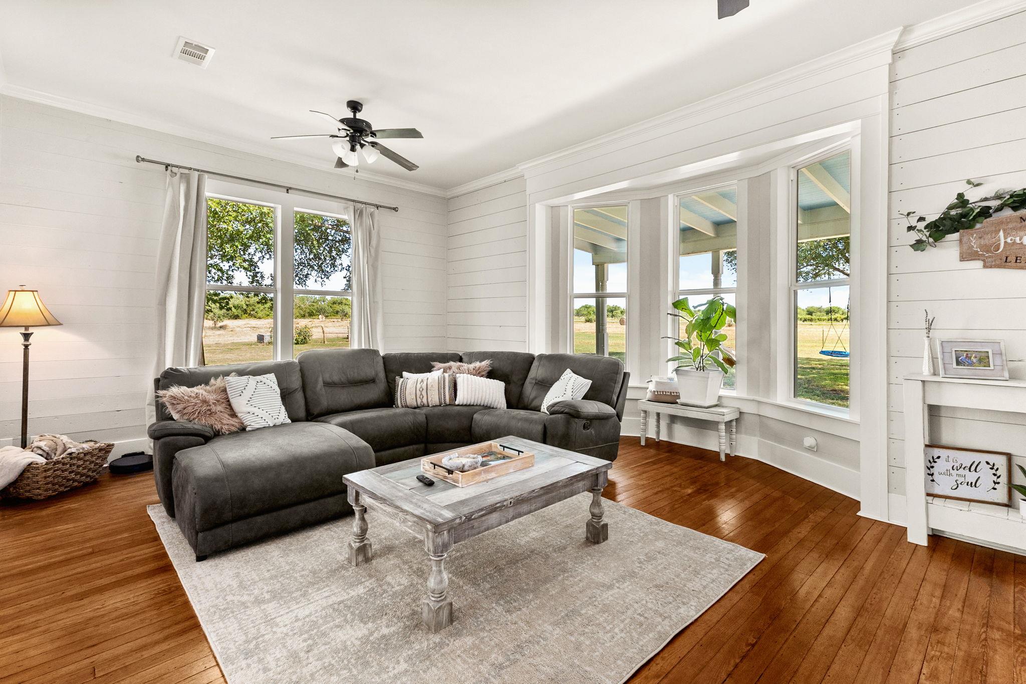 6673 Center Point Rd, San Marcos, TX 78666