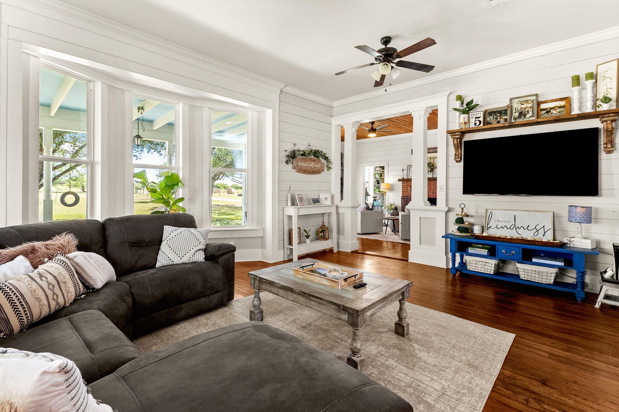 6673 Center Point Rd, San Marcos, TX 78666