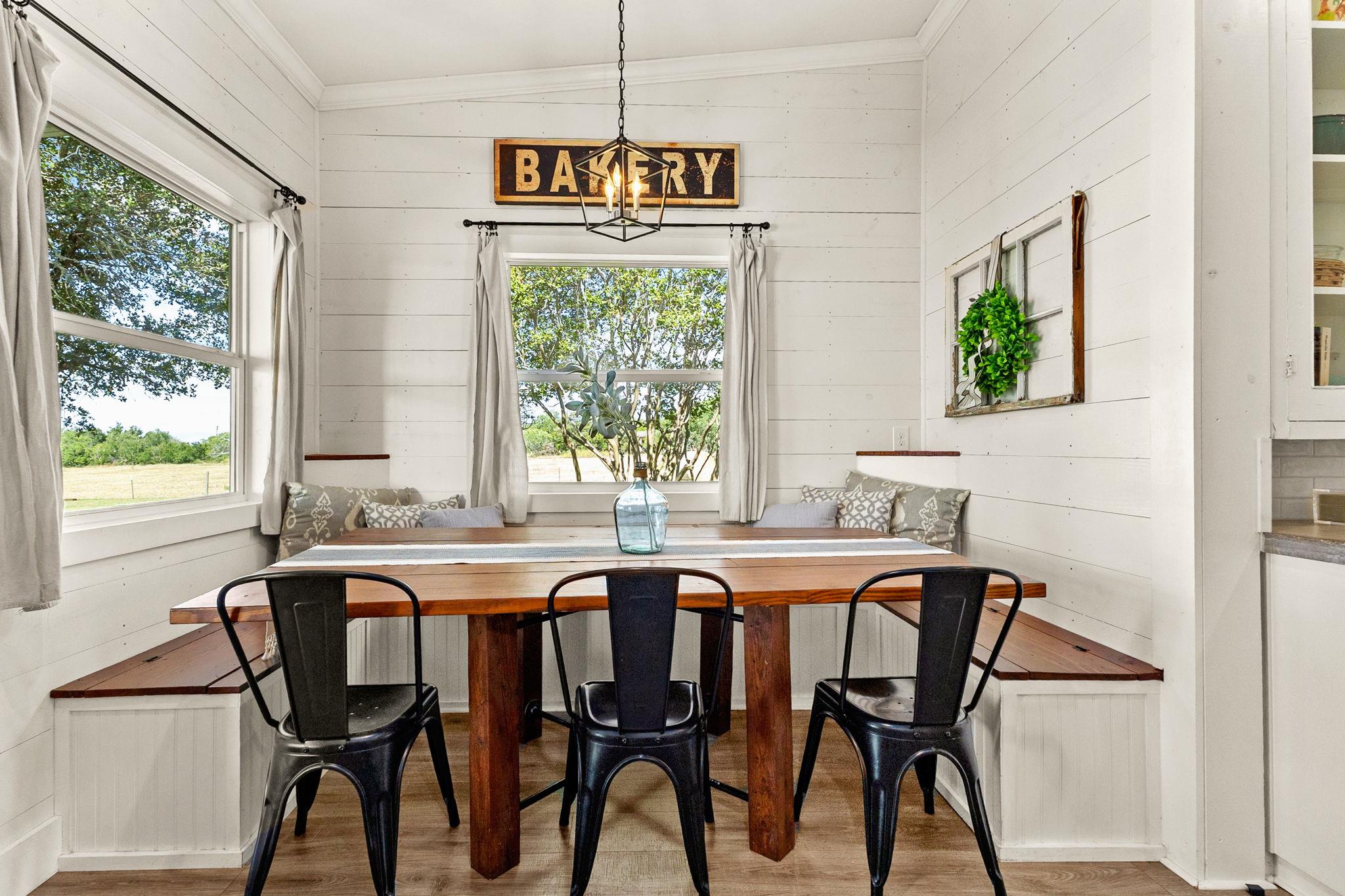 6673 Center Point Rd, San Marcos, TX 78666