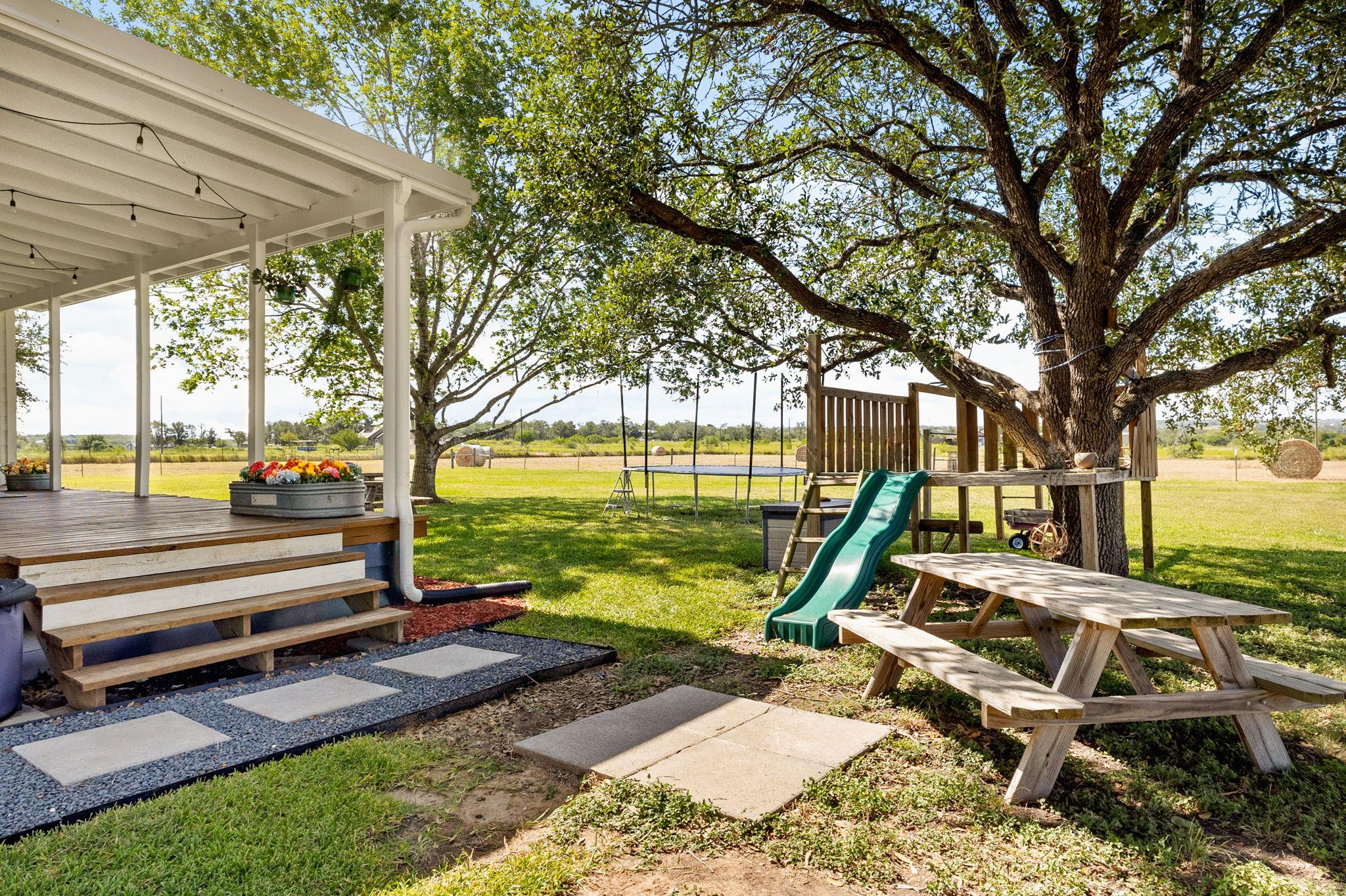 6673 Center Point Rd, San Marcos, TX 78666