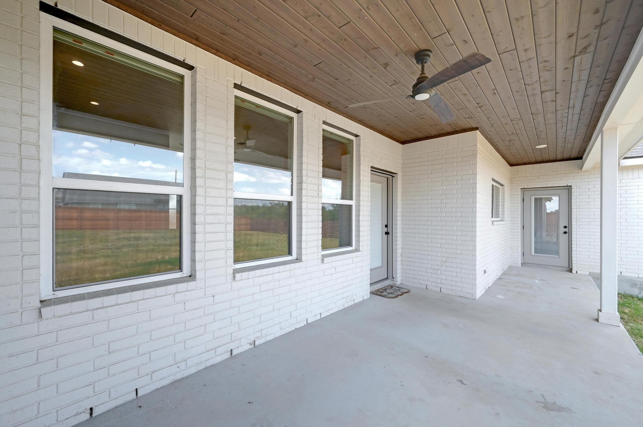 105 Jacob Dearing St, Blanco, TX 78606