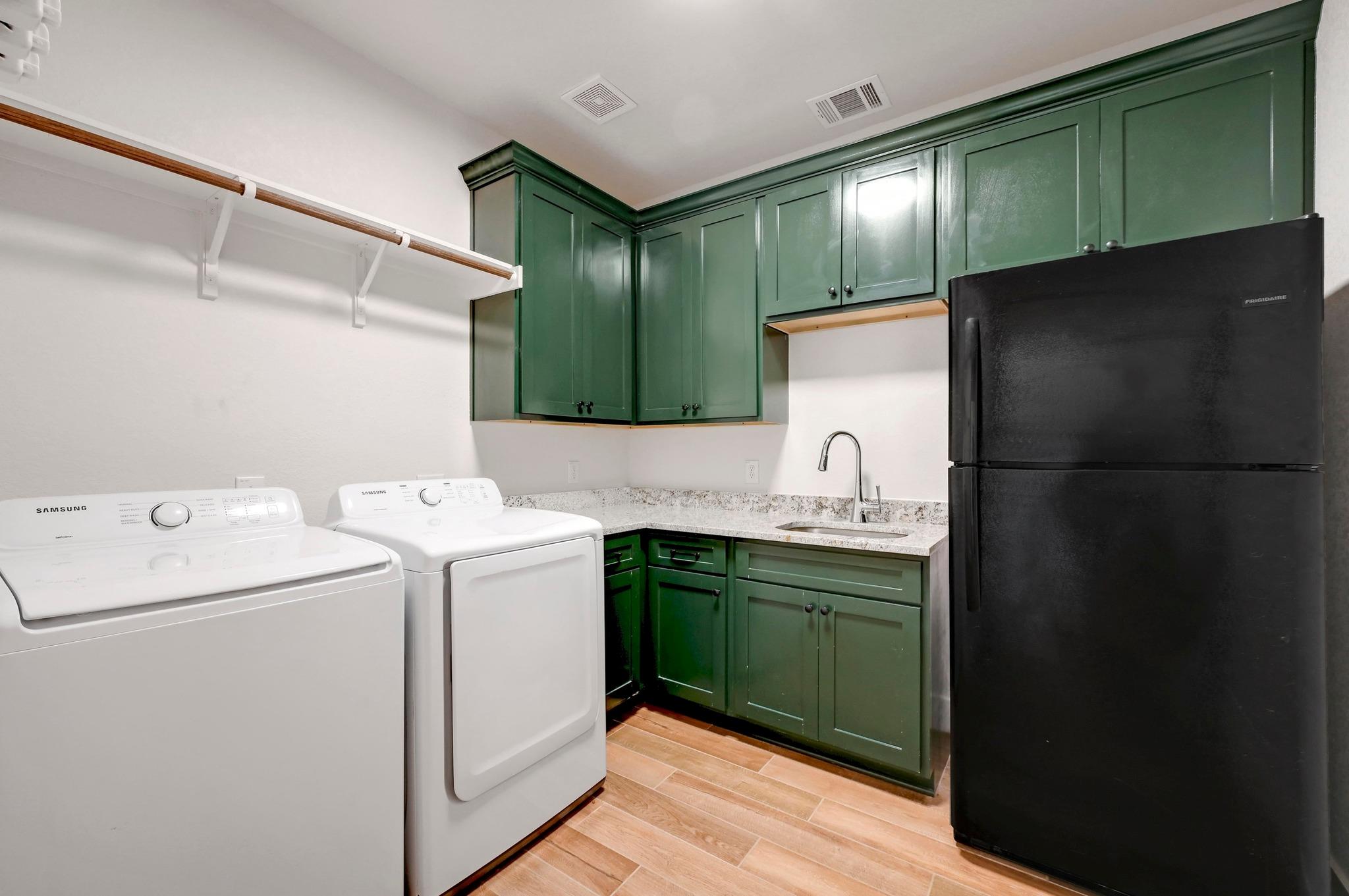 105 Jacob Dearing St, Blanco, TX 78606