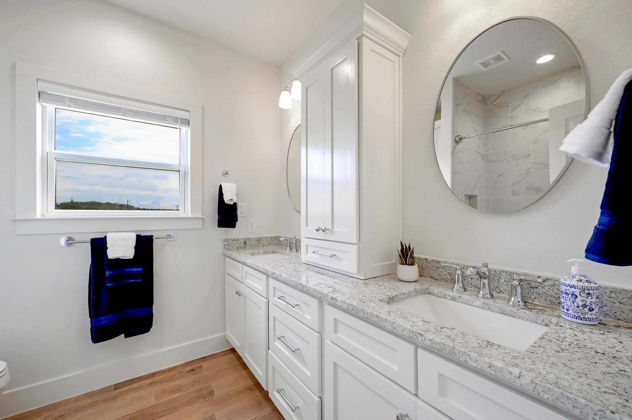 105 Jacob Dearing St, Blanco, TX 78606