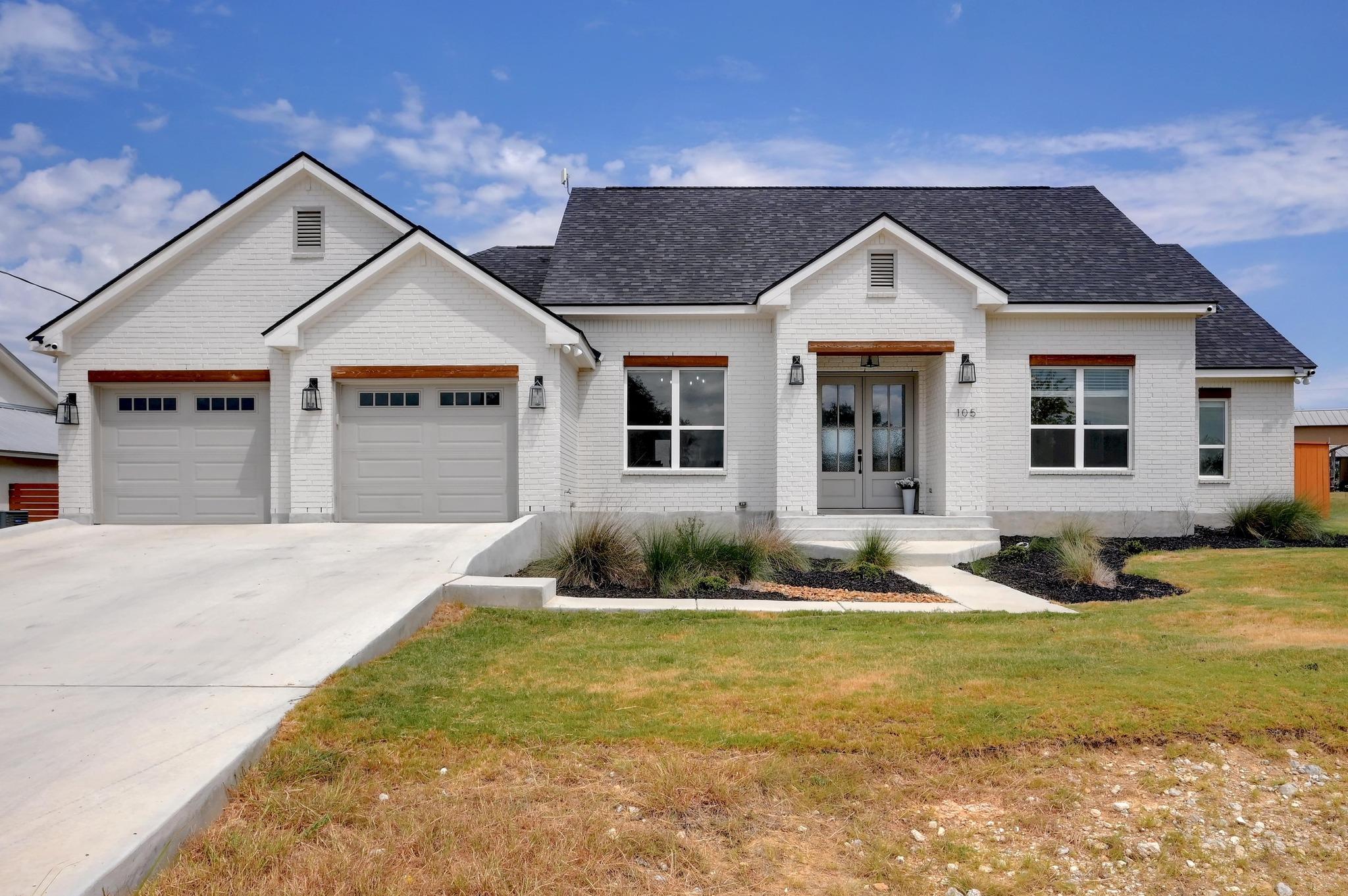 105 Jacob Dearing St, Blanco, TX 78606