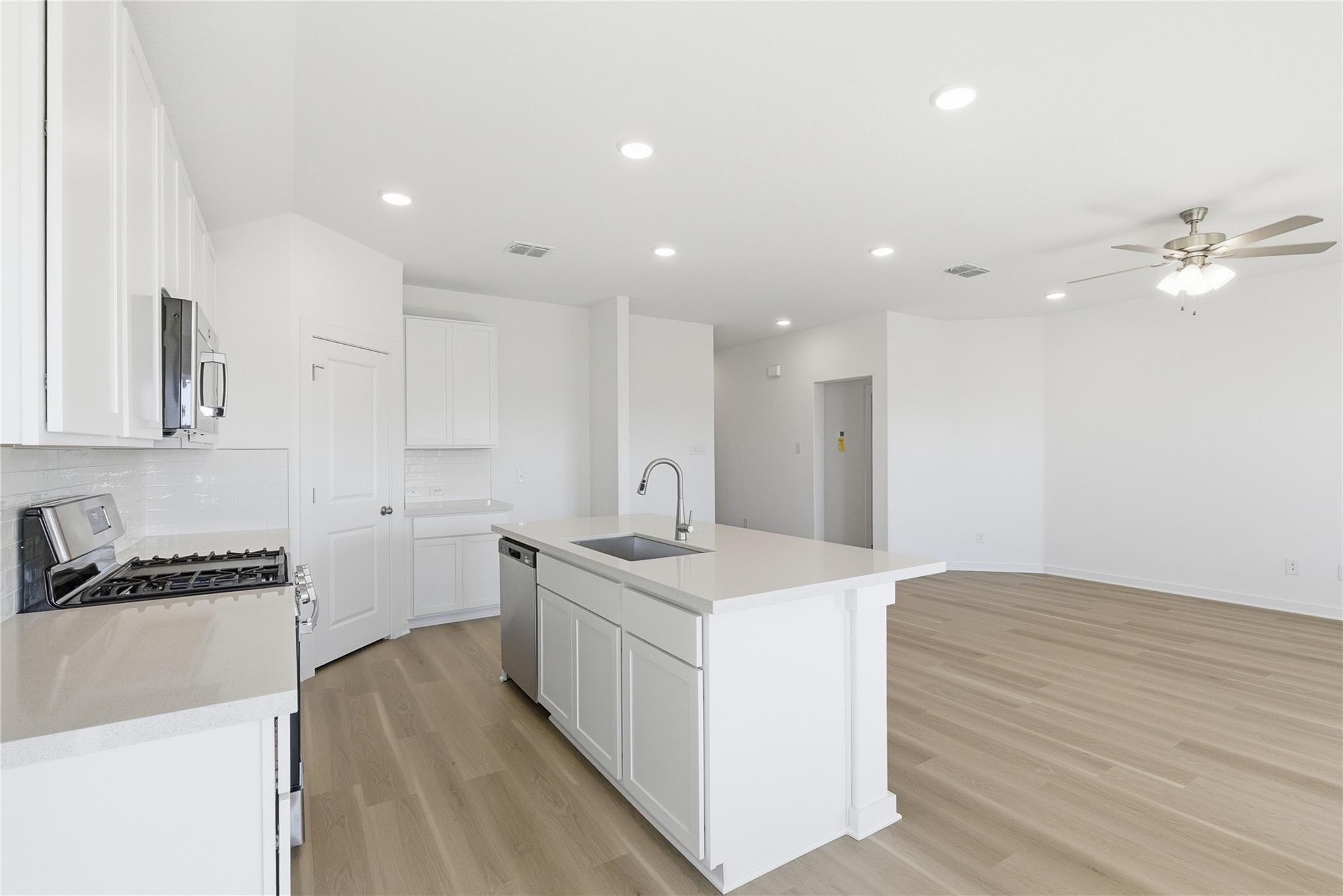 136 Hazy View Rd, San Marcos, TX 78666