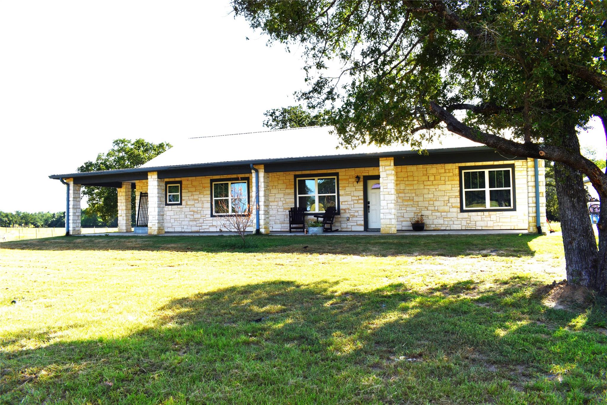 1414 County Road 320, Rockdale, TX 76567