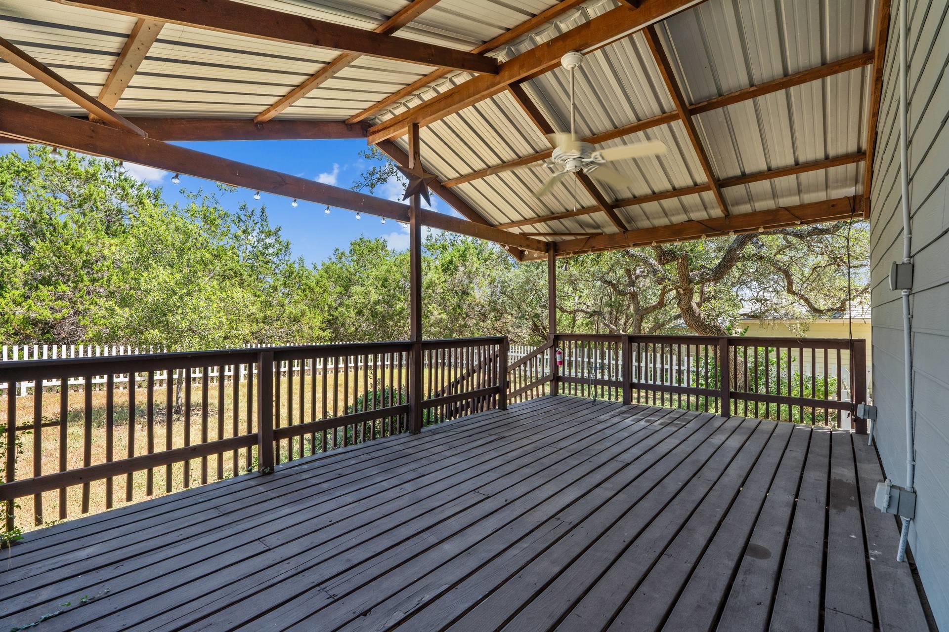 289 Heatherwood Dr, Driftwood, TX 78619