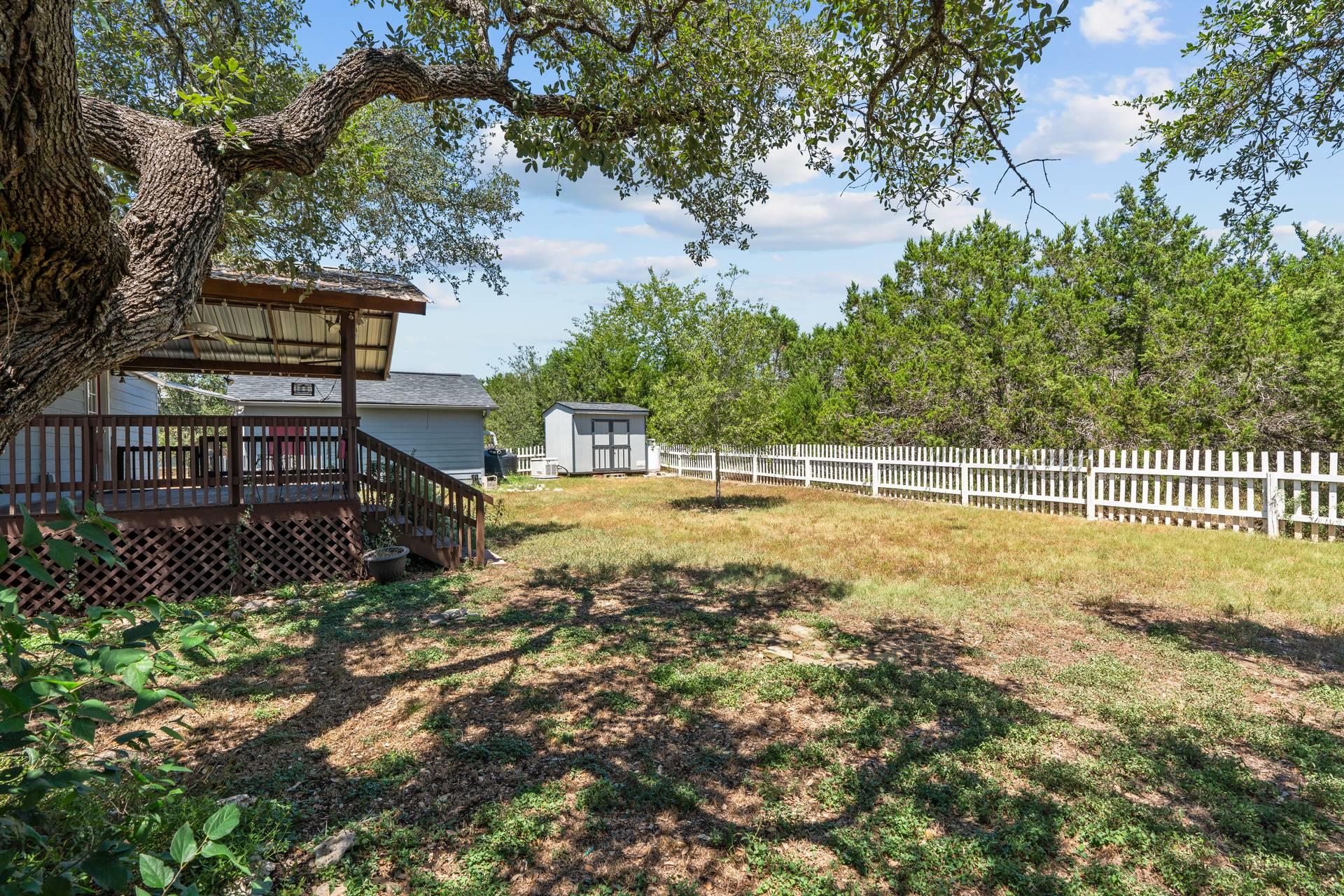 289 Heatherwood Dr, Driftwood, TX 78619