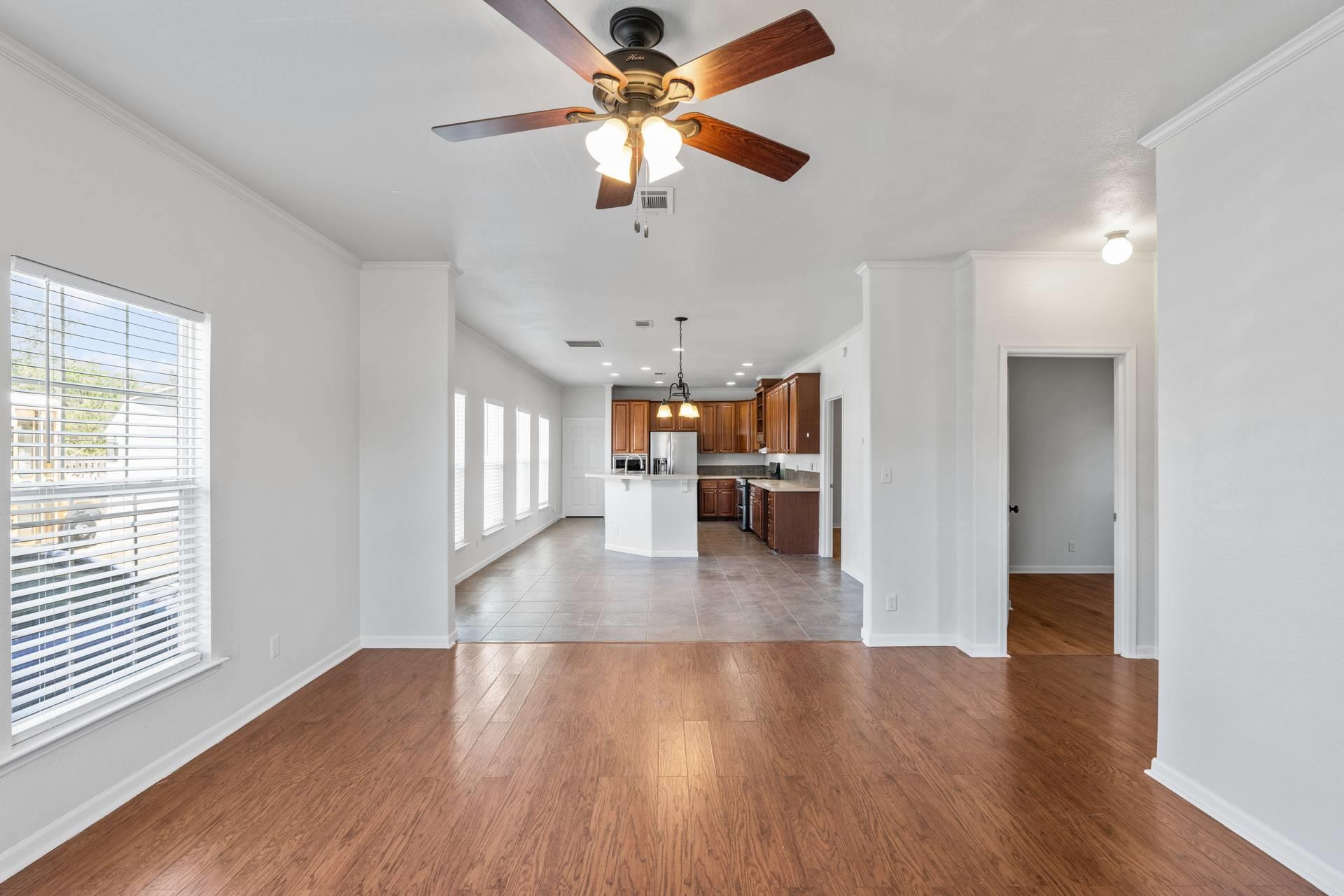 289 Heatherwood Dr, Driftwood, TX 78619