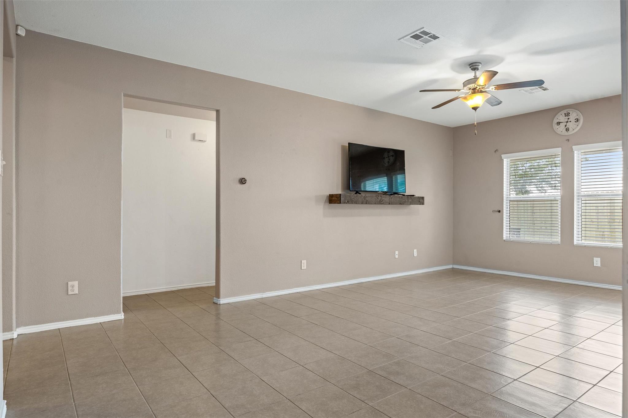 444 Druse Ln, Jarrell, TX 76537