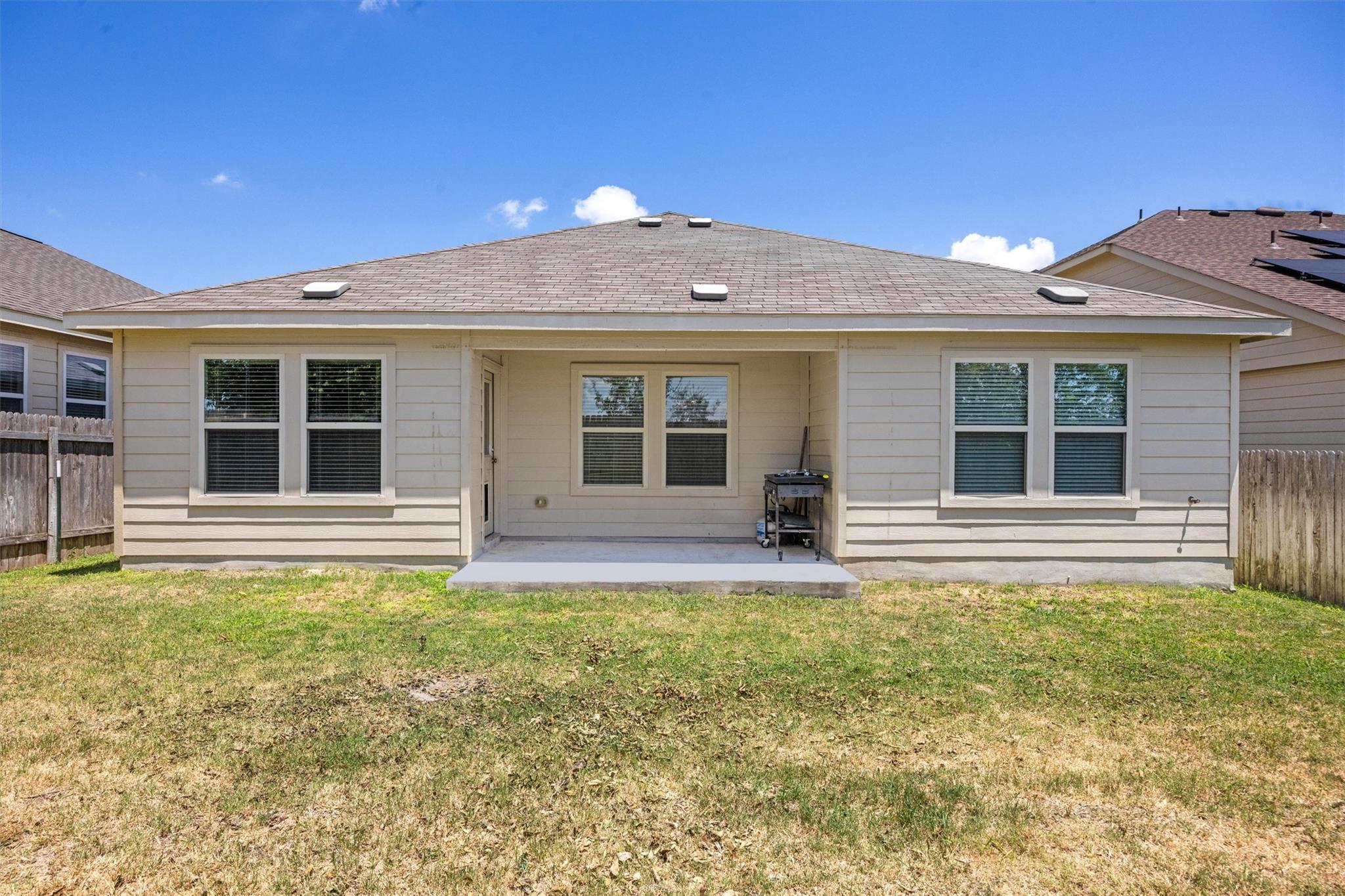 444 Druse Ln, Jarrell, TX 76537