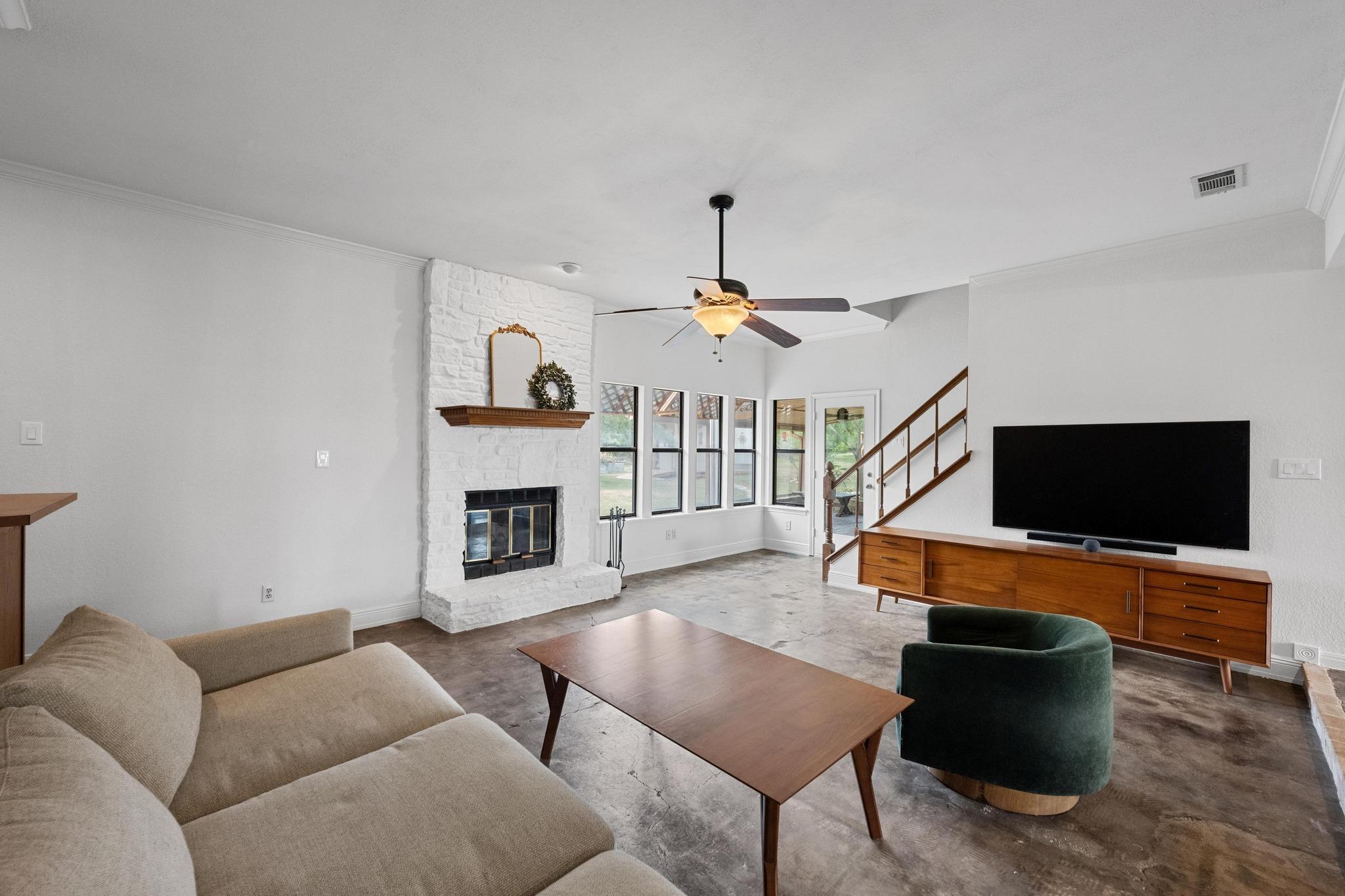 605 Canyon Wren Dr, Buda, TX 78610