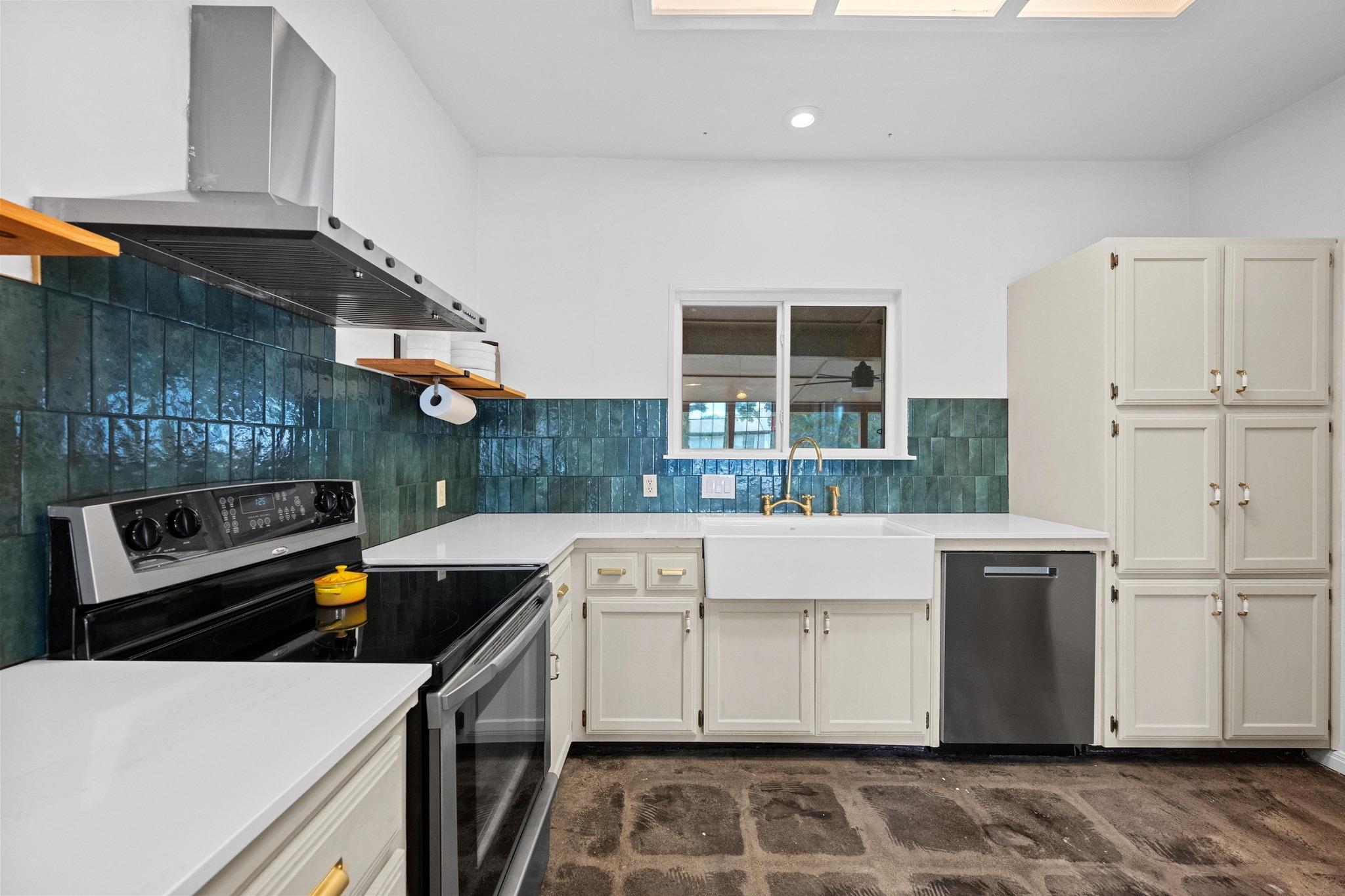 605 Canyon Wren Dr, Buda, TX 78610