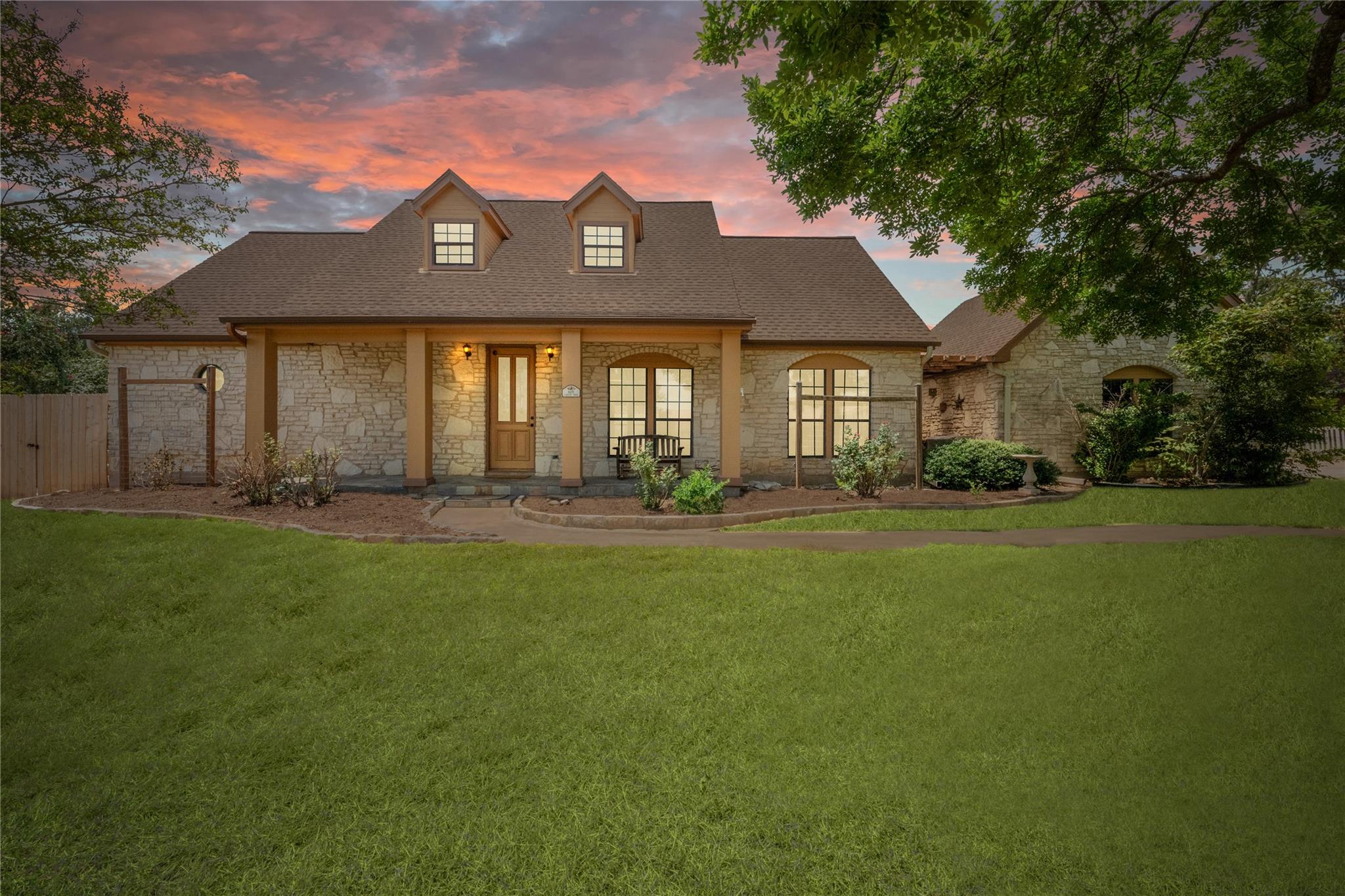 605 Canyon Wren Dr, Buda, TX 78610
