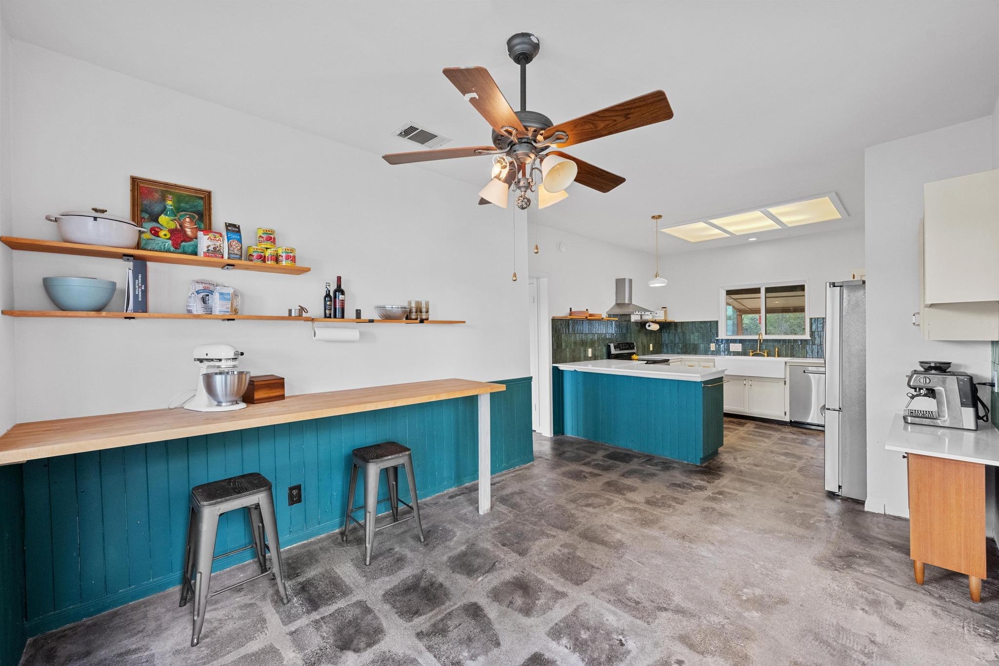 605 Canyon Wren Dr, Buda, TX 78610