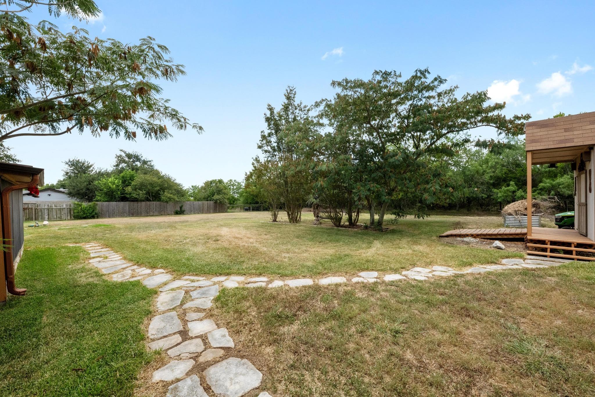 605 Canyon Wren Dr, Buda, TX 78610