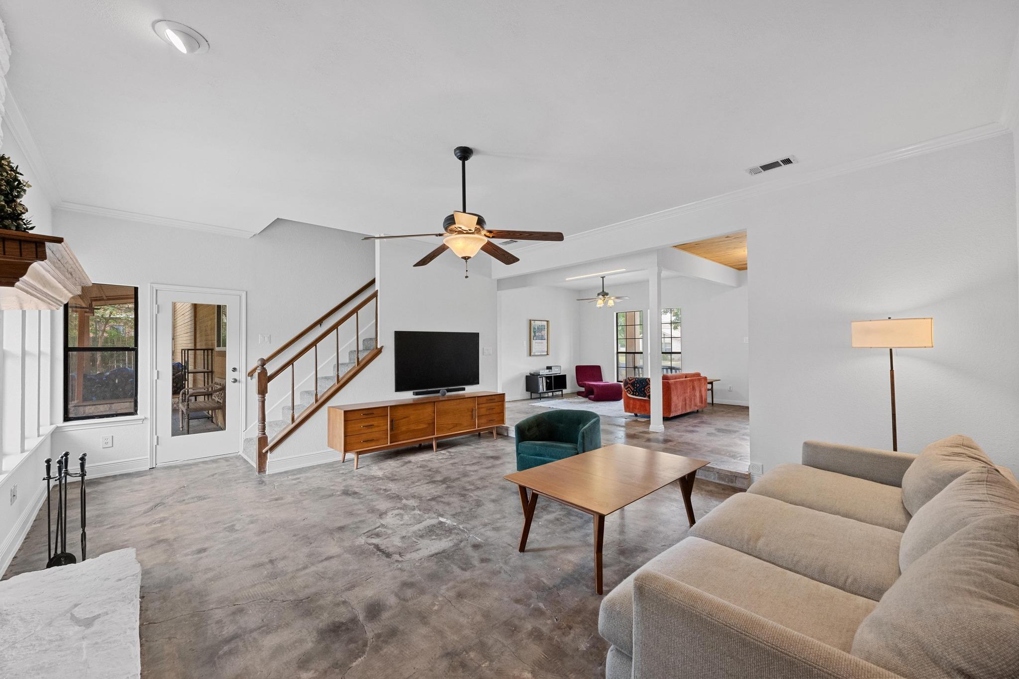 605 Canyon Wren Dr, Buda, TX 78610