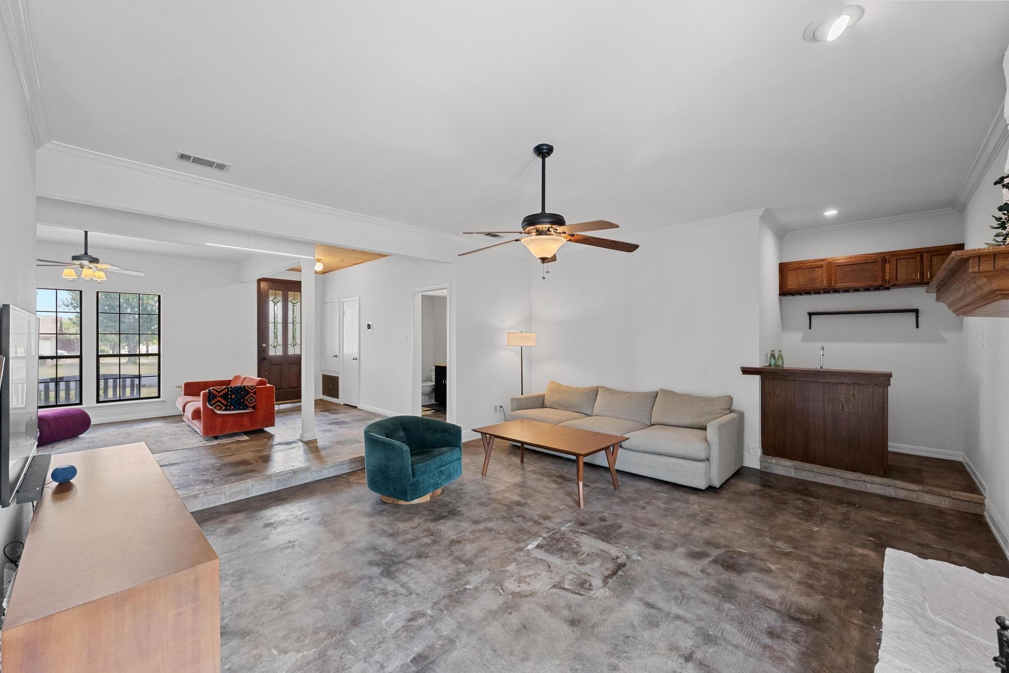 605 Canyon Wren Dr, Buda, TX 78610