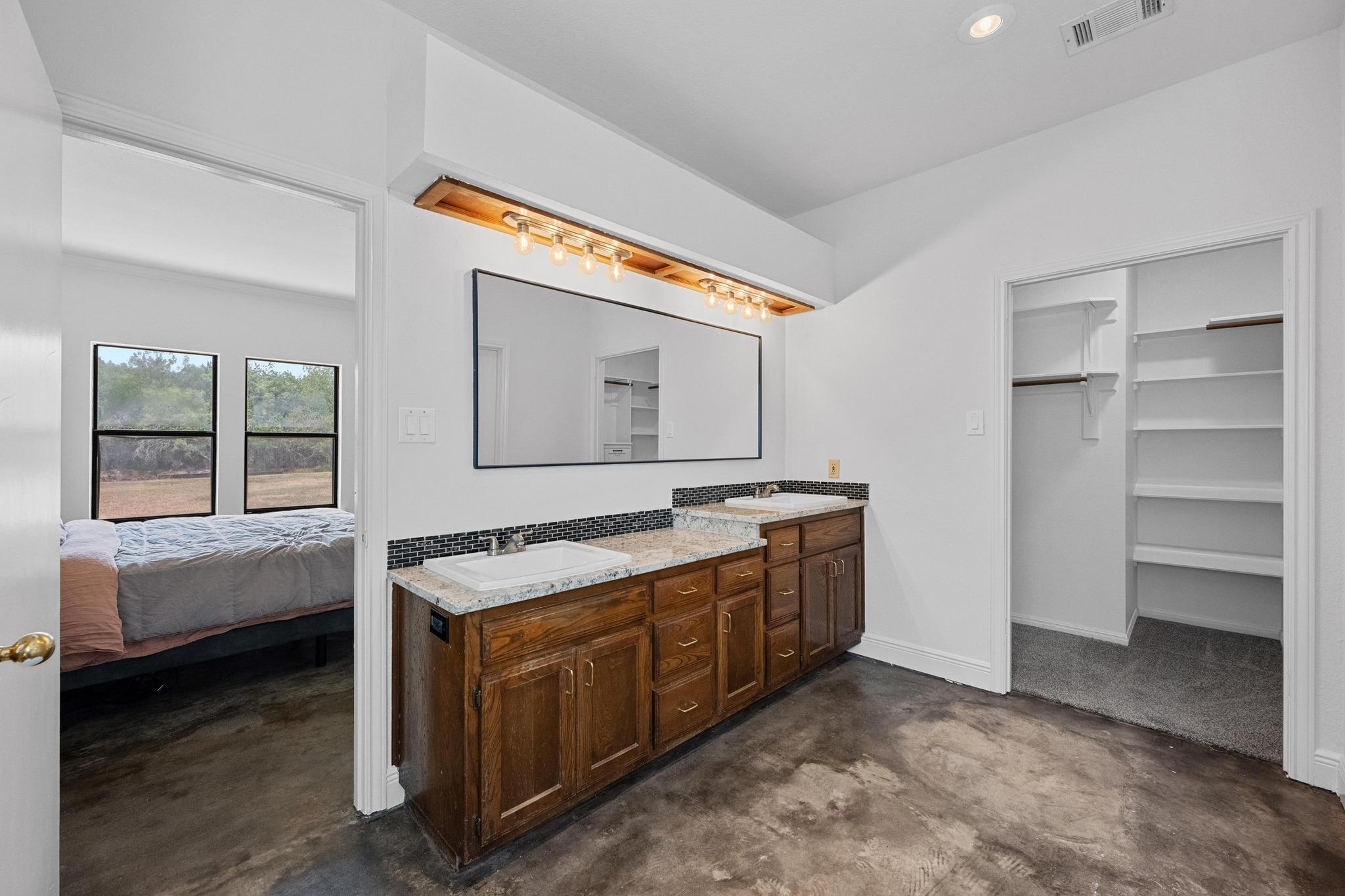 605 Canyon Wren Dr, Buda, TX 78610