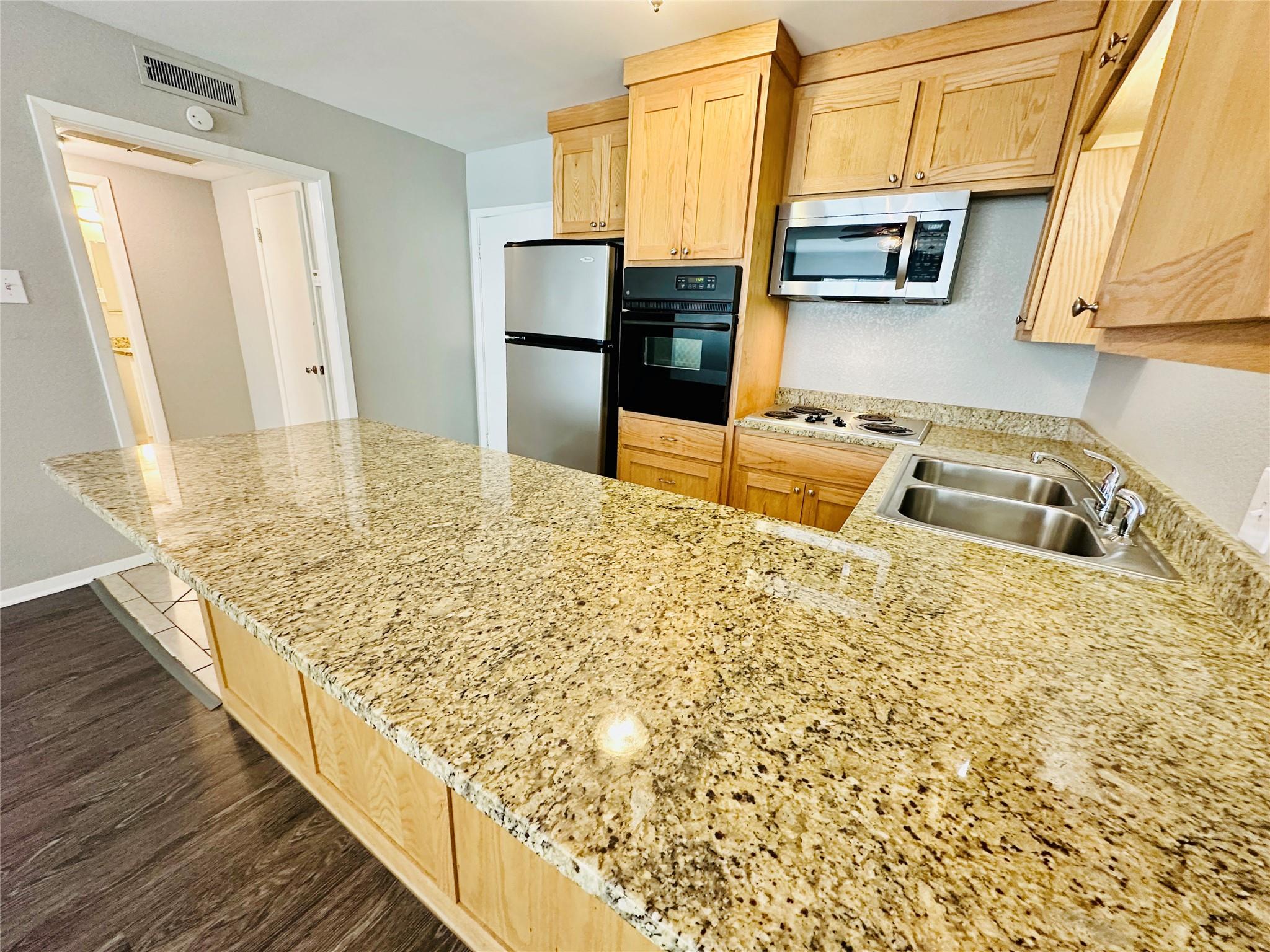 601 W 11th St # 124, Austin, TX 78701