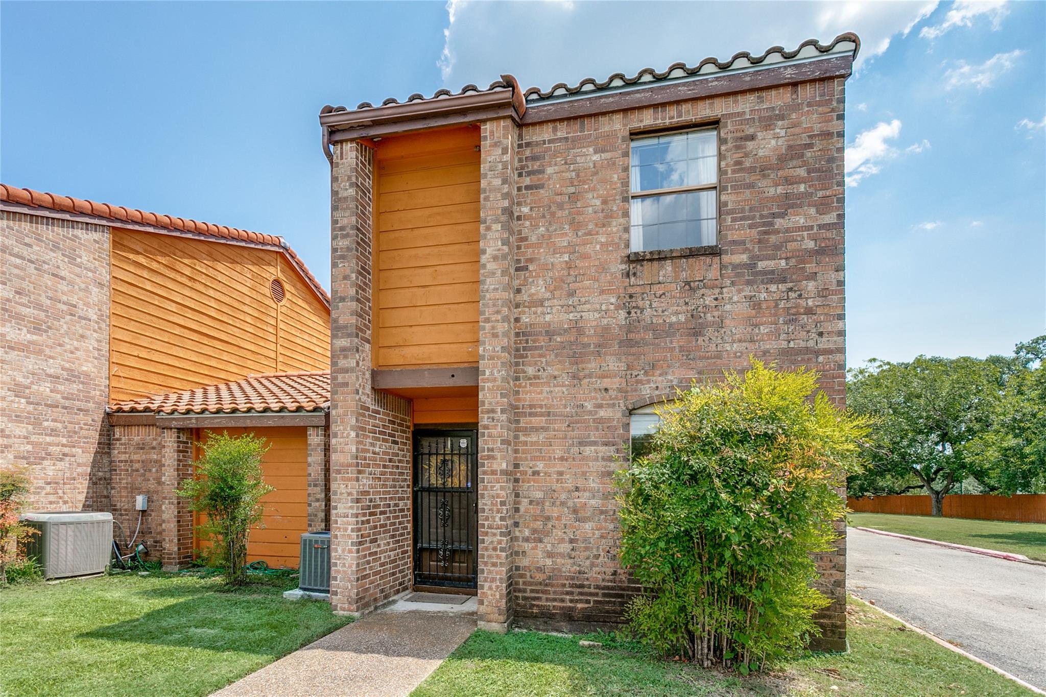 1133 Ashby St # 4, Seguin, TX 78155