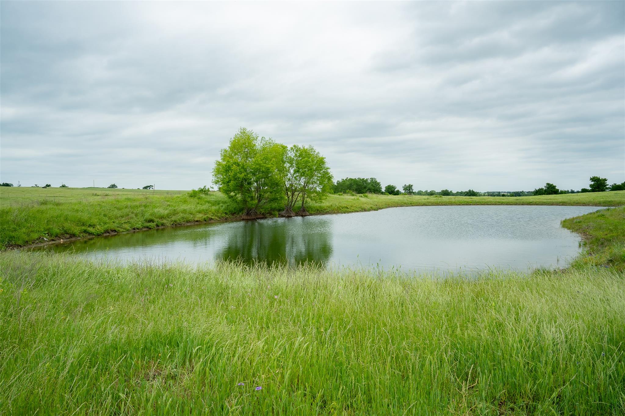 1716 B CR 469, Coupland, TX 78615