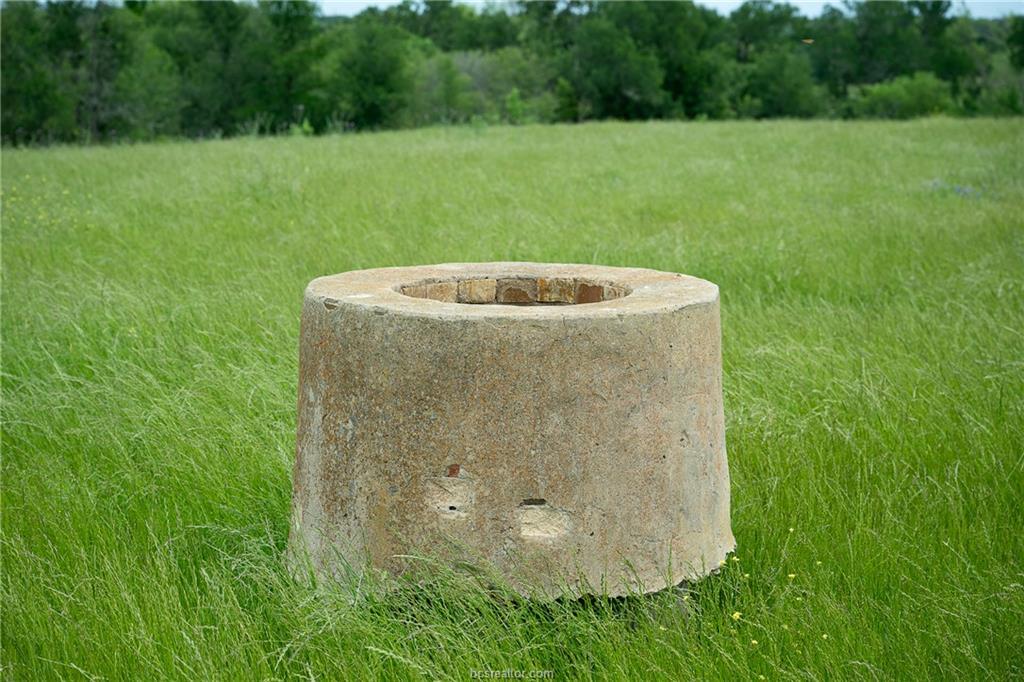 1716 A CR 469, Coupland, TX 78615