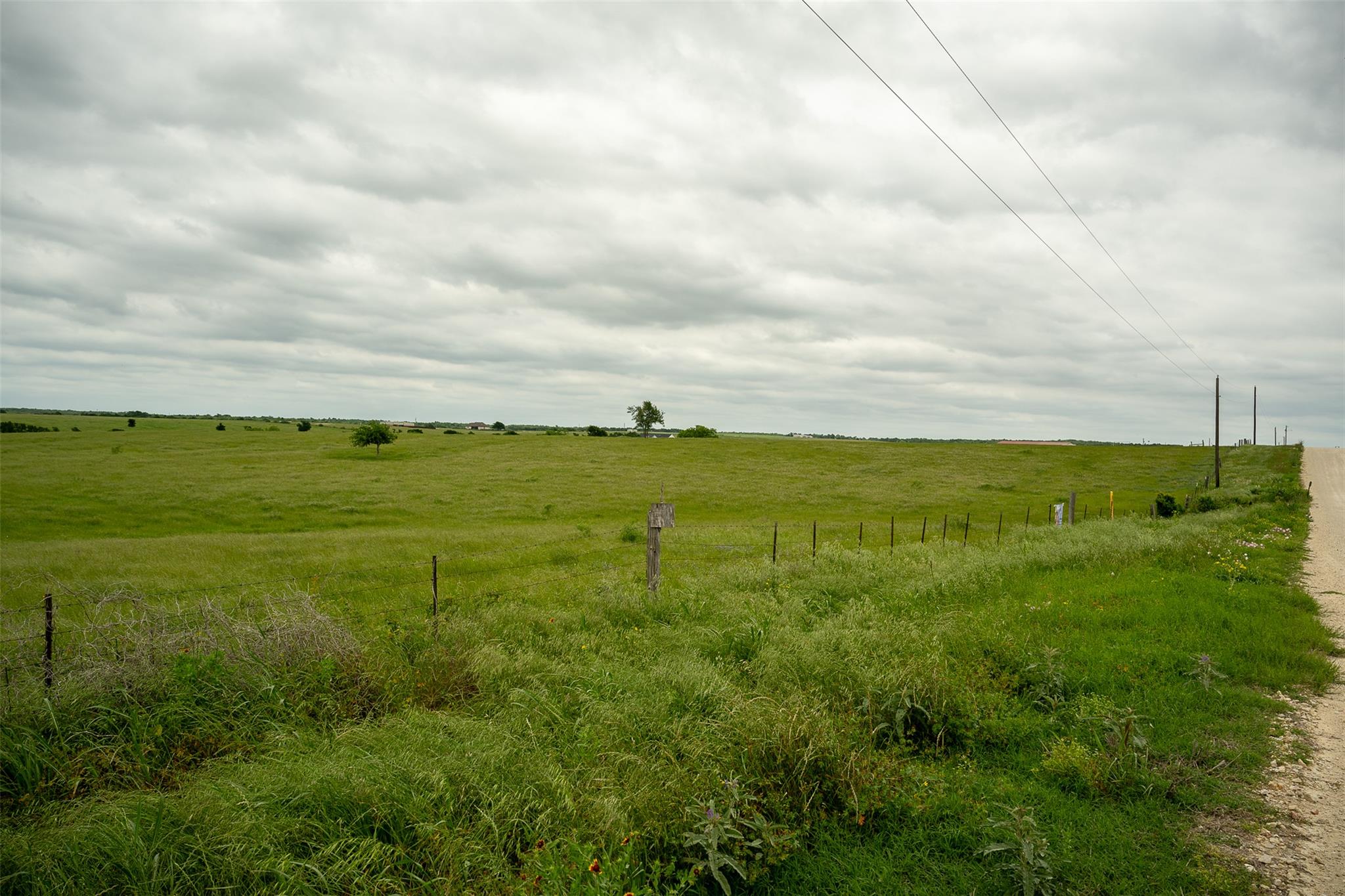 1716 CR 469, Coupland, TX 78615