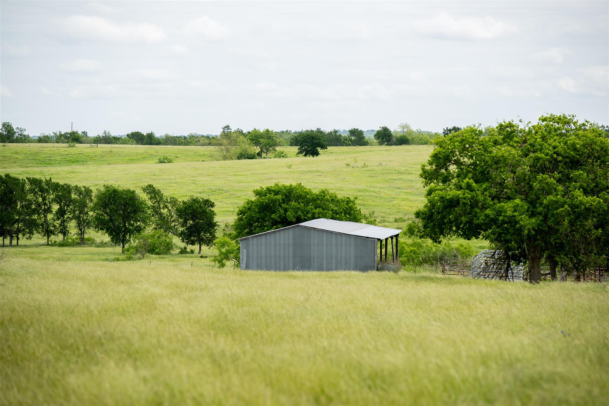 1716 CR 469, Coupland, TX 78615