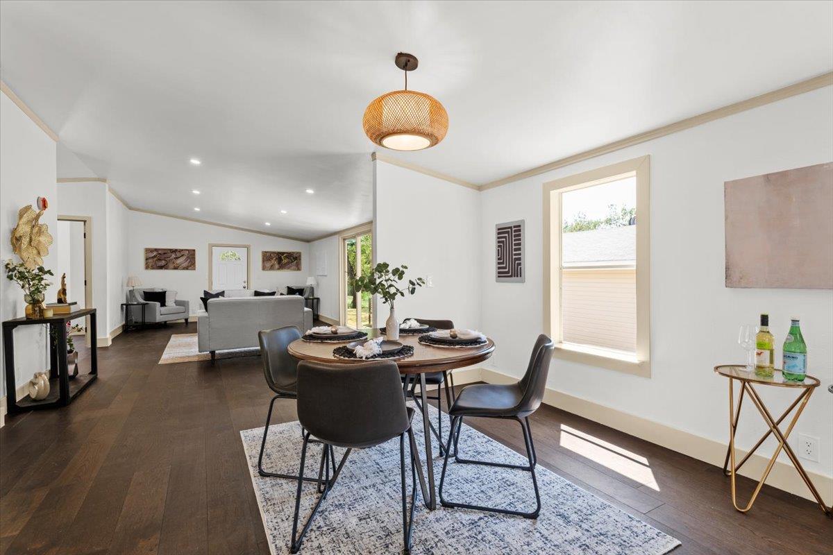 21503 Coyote Trl, Lago Vista, TX 78645