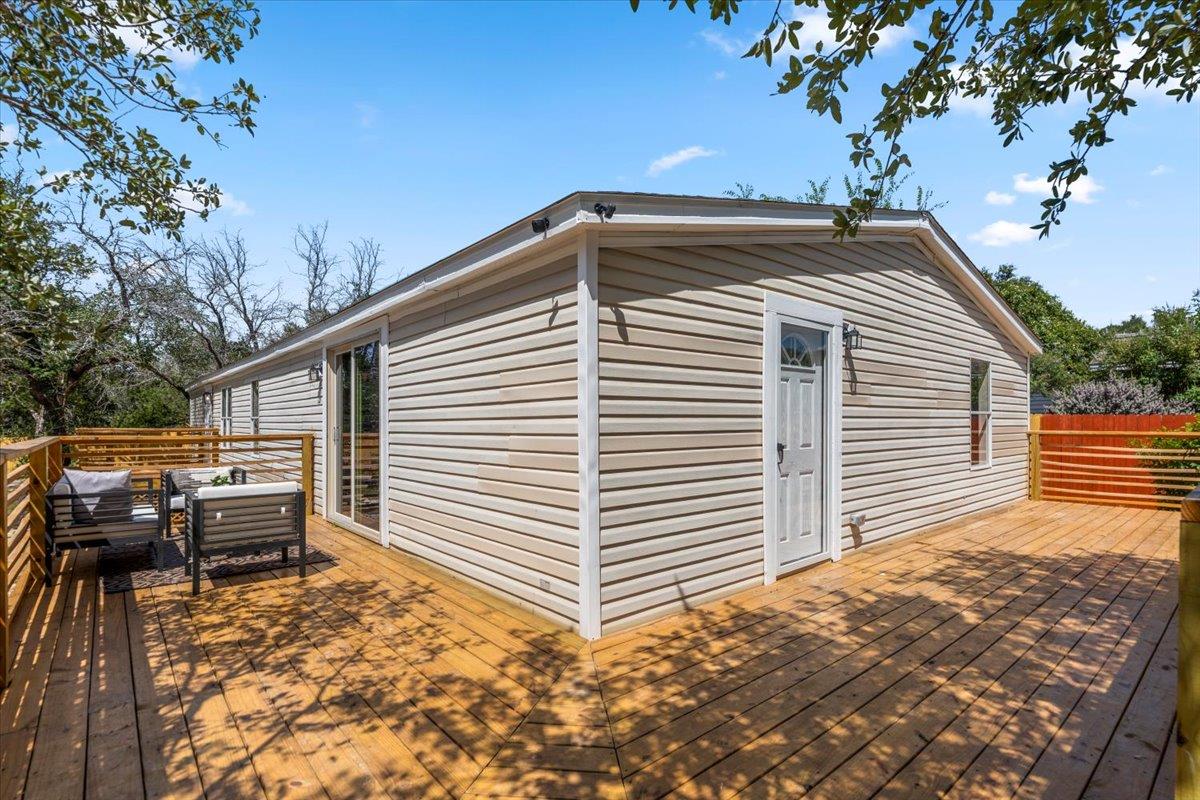 21503 Coyote Trl, Lago Vista, TX 78645