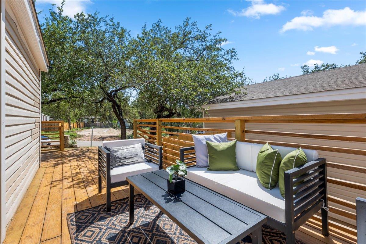 21503 Coyote Trl, Lago Vista, TX 78645