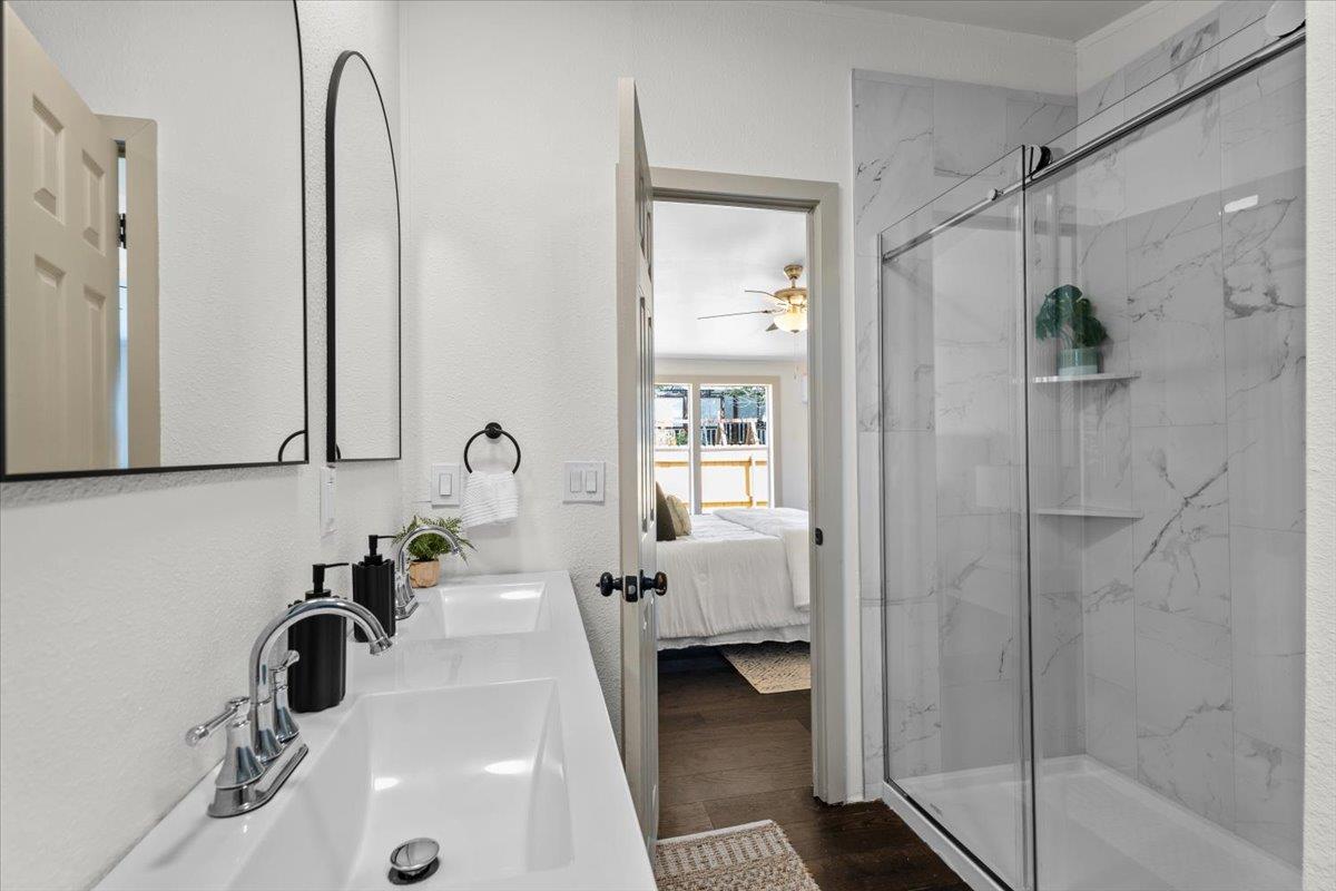 21503 Coyote Trl, Lago Vista, TX 78645