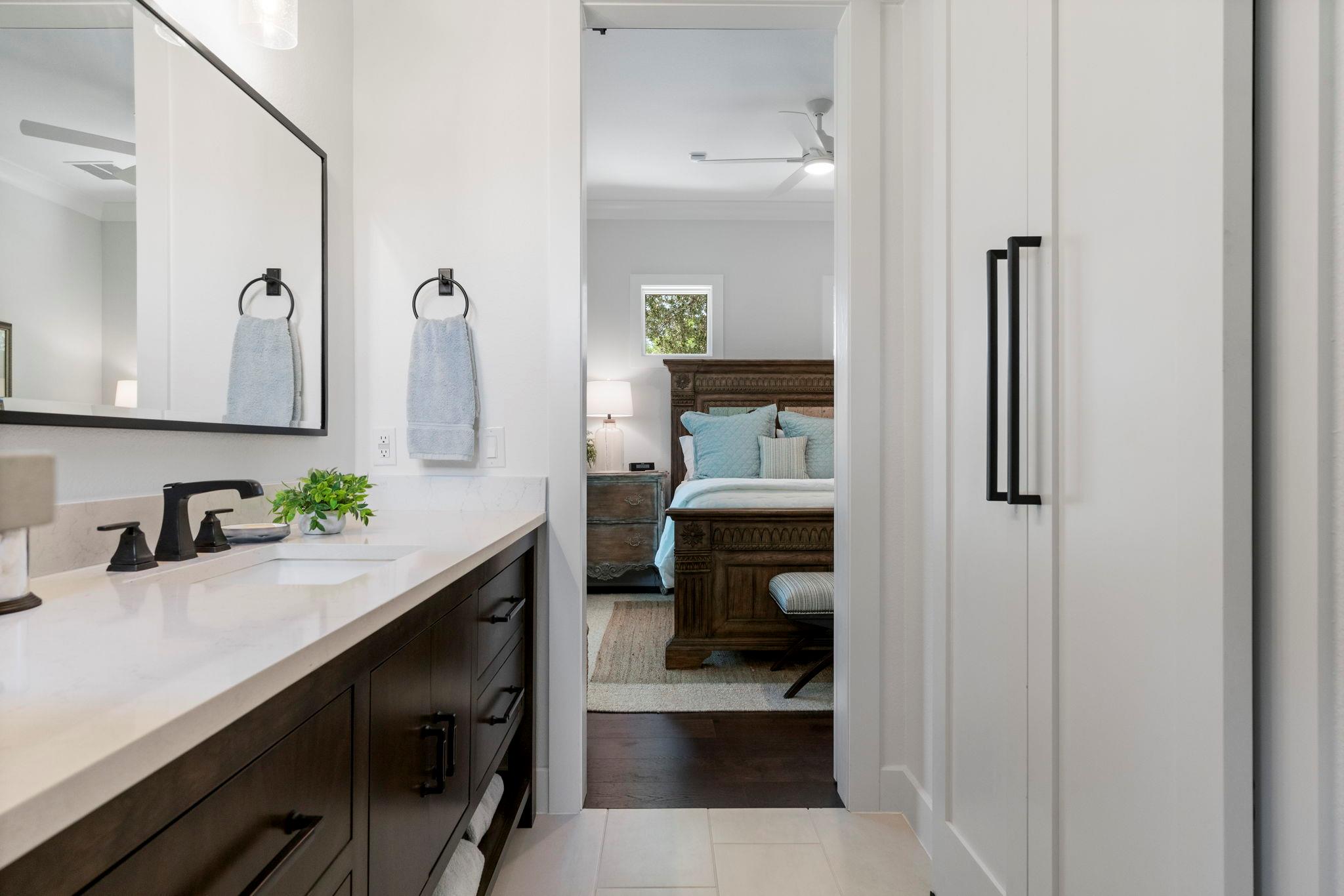 27119 Founders Pl, Spicewood, TX 78669