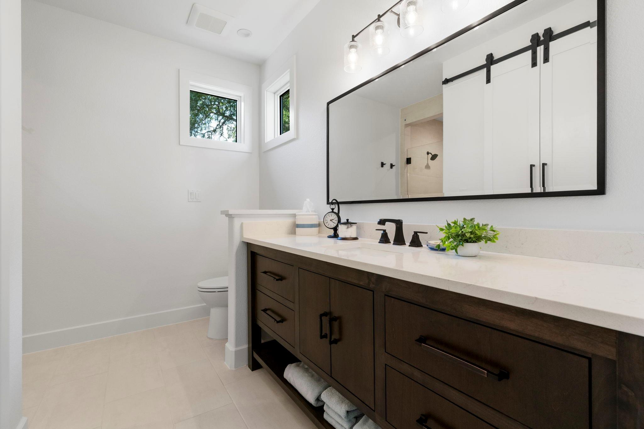 27119 Founders Pl, Spicewood, TX 78669