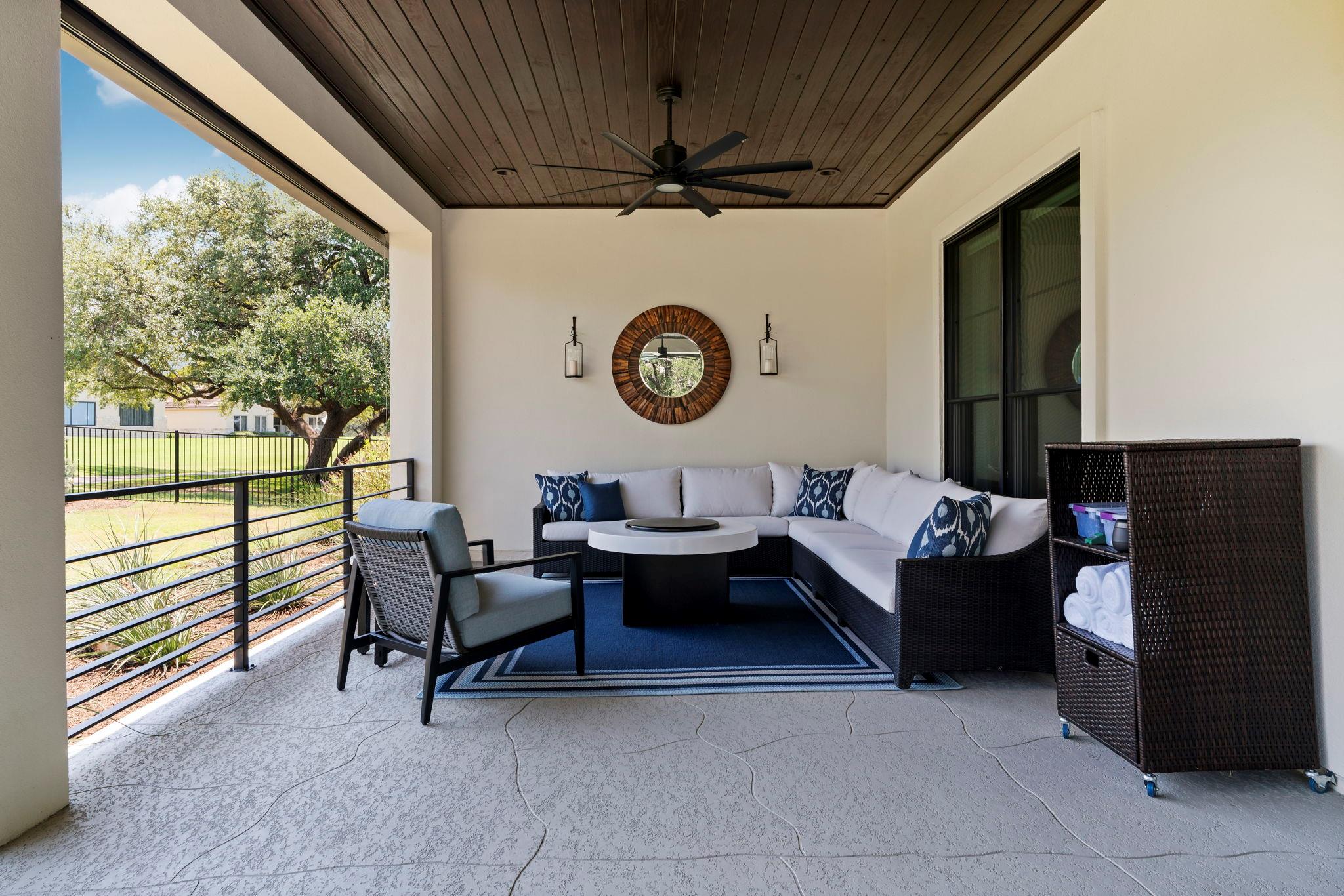 27119 Founders Pl, Spicewood, TX 78669