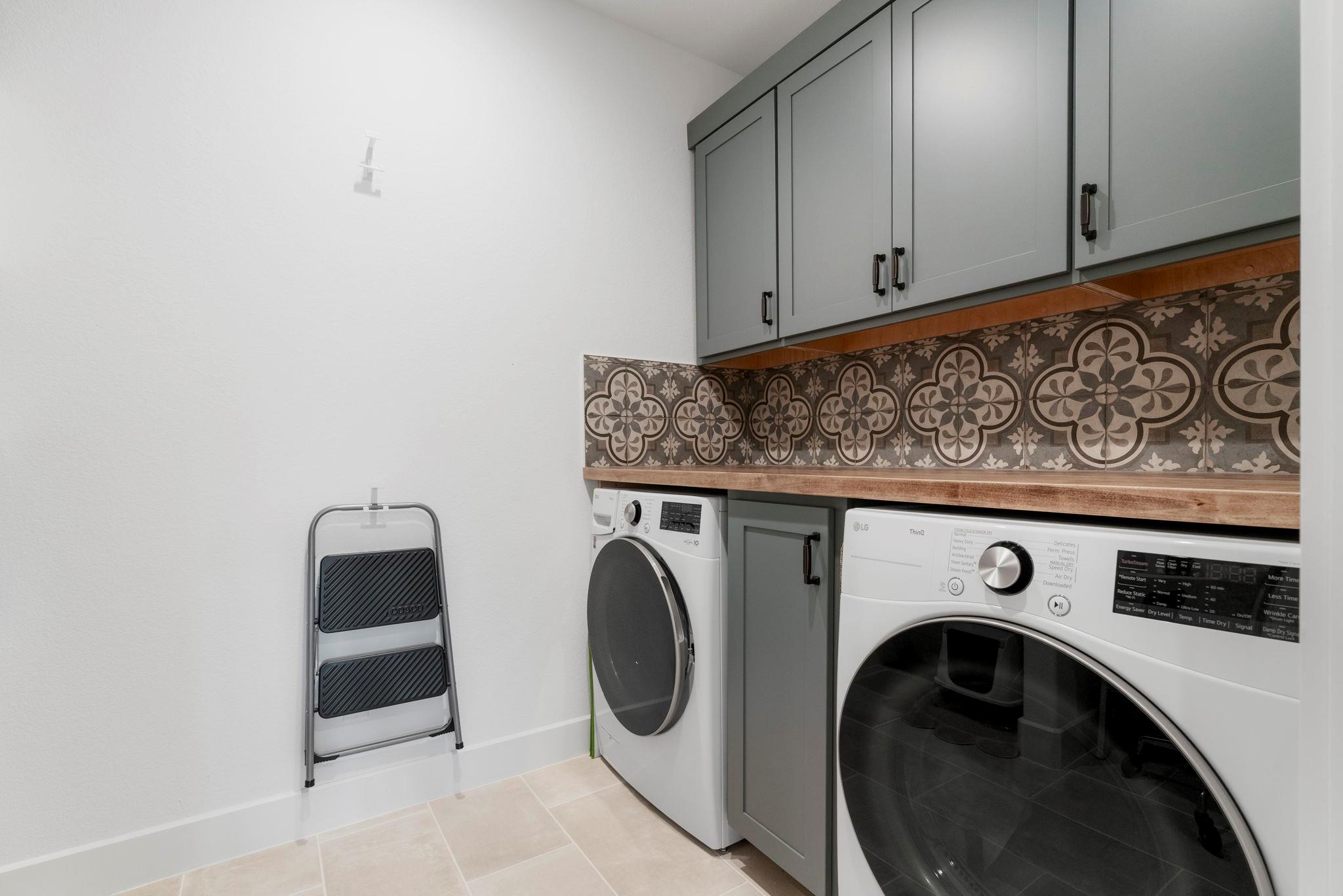 27119 Founders Pl, Spicewood, TX 78669