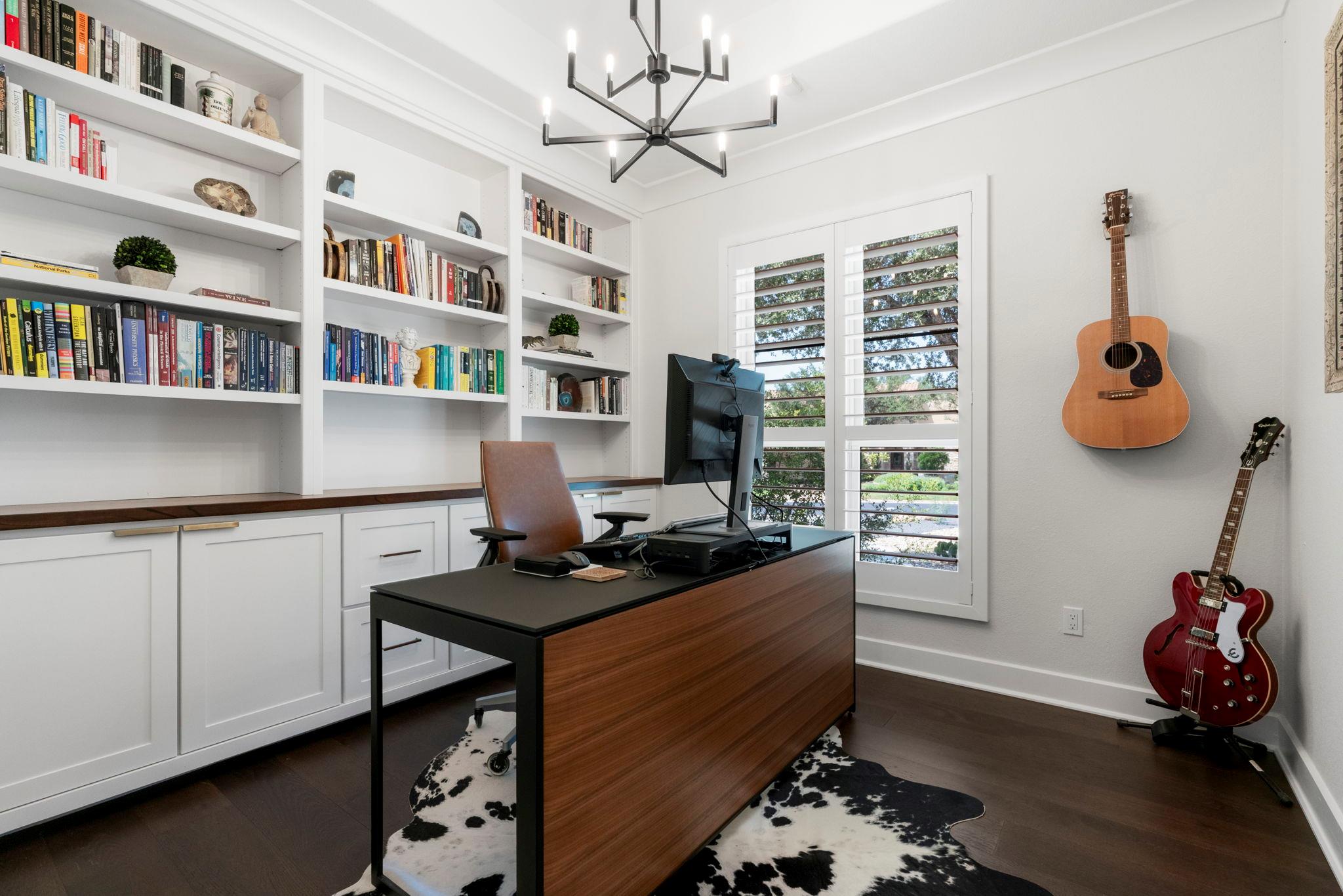 27119 Founders Pl, Spicewood, TX 78669