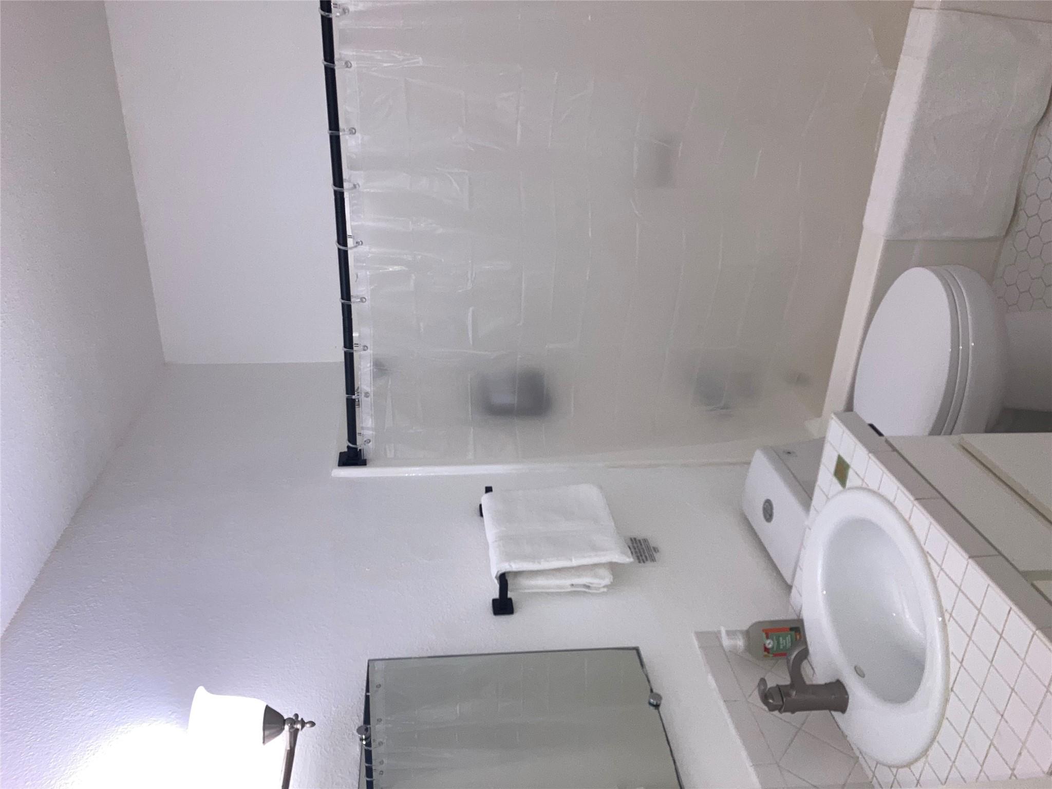 2302 E Side Dr # 30, Austin, TX 78704