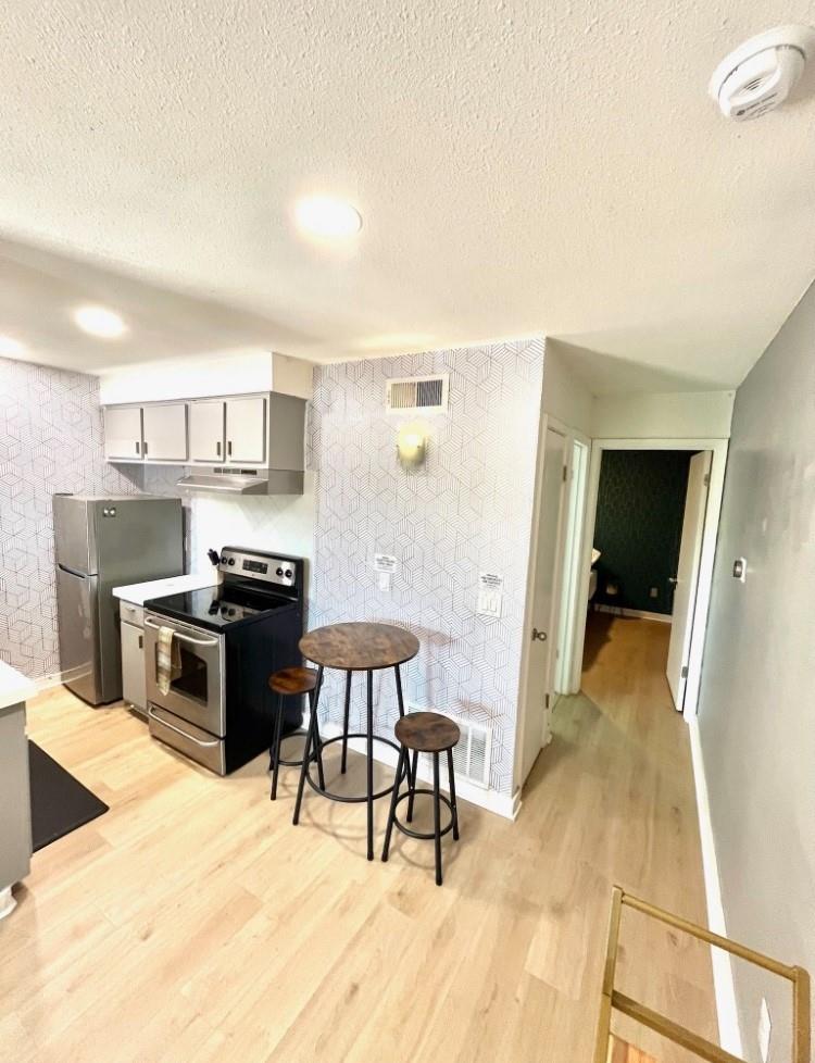 2302 E Side Dr # 30, Austin, TX 78704