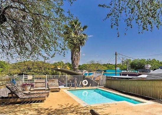 2302 E Side Dr # 30, Austin, TX 78704