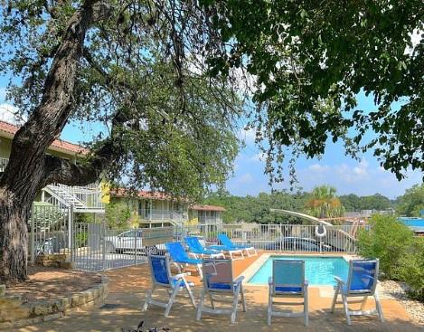 2302 E Side Dr # 30, Austin, TX 78704