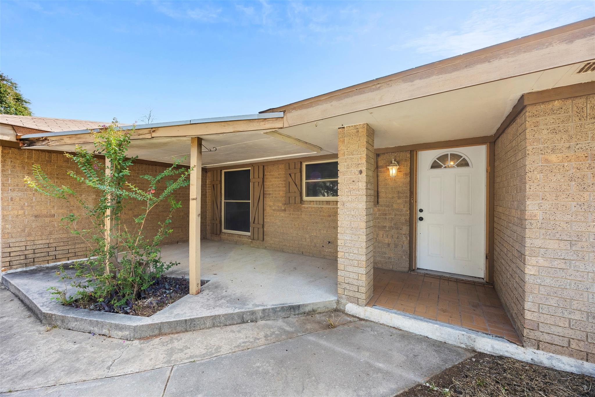 207 N River Oaks Dr, Burnet, TX 78611