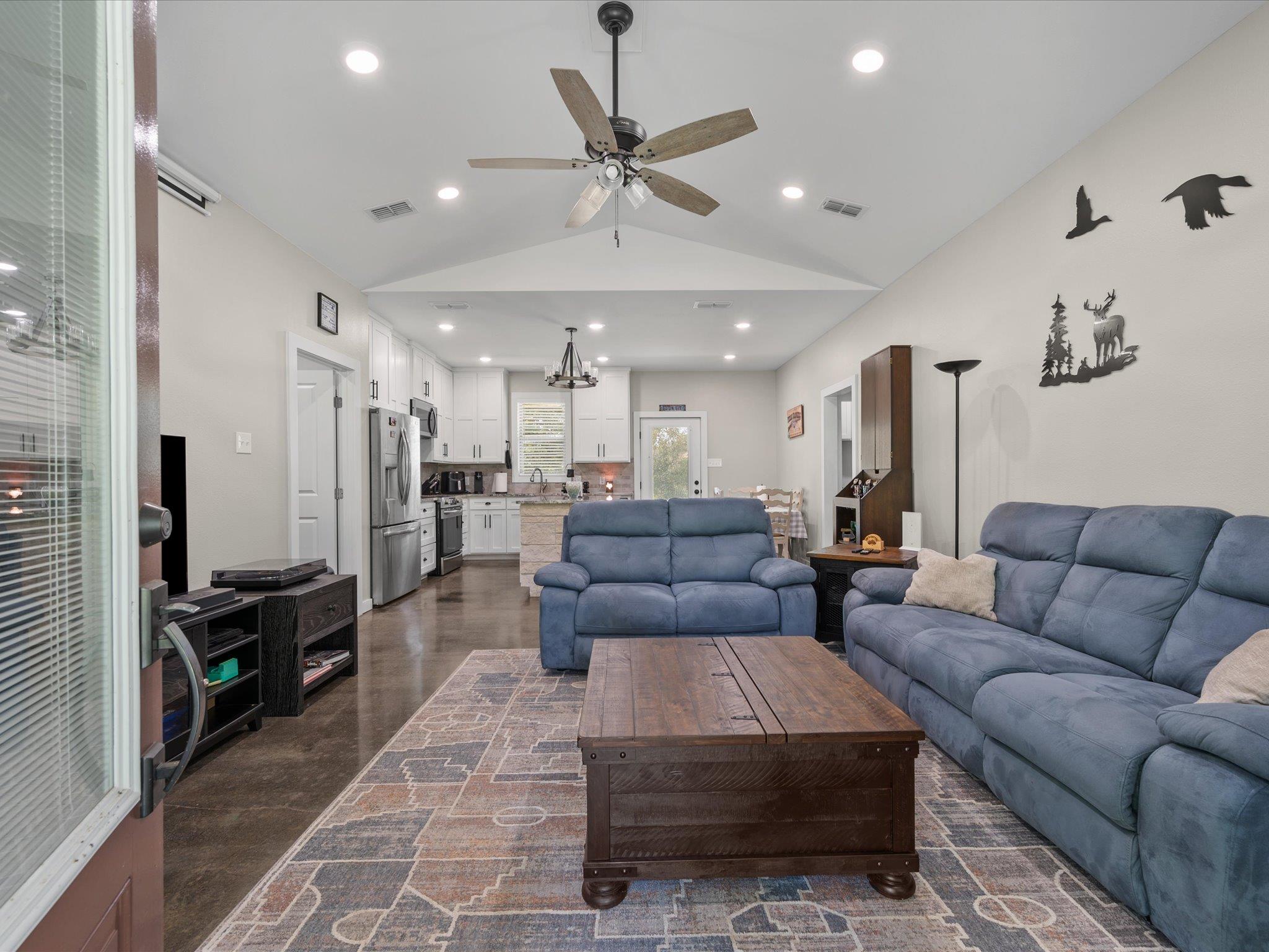 1386 Private Rd 1313, Centerville, TX 75833