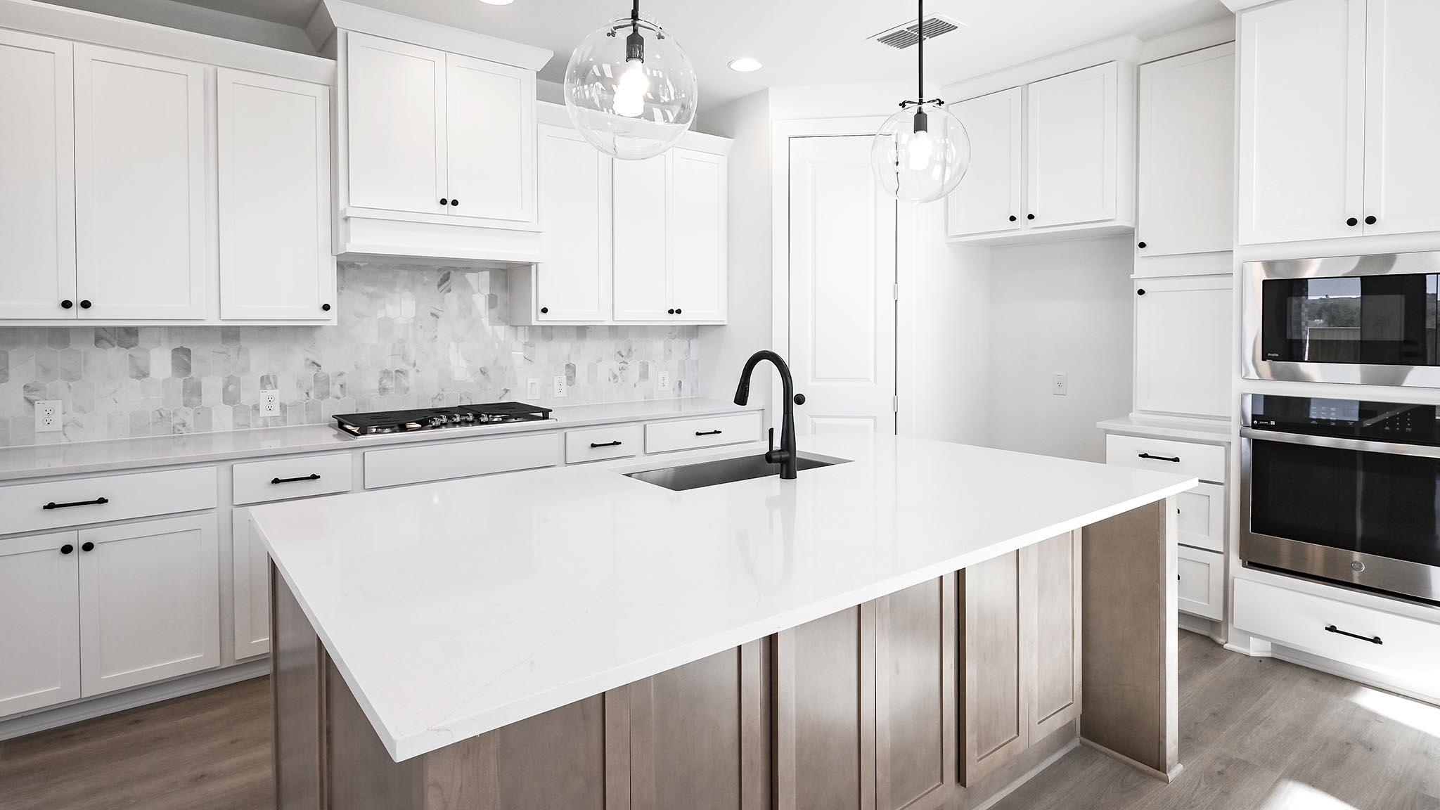 684 Bay Breeze Dr, Kyle, TX 78640